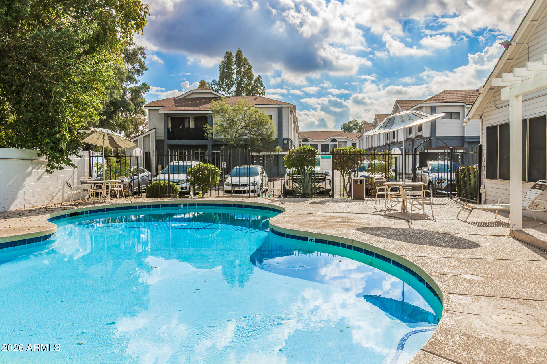 VILLAGE SQUARE - Residential