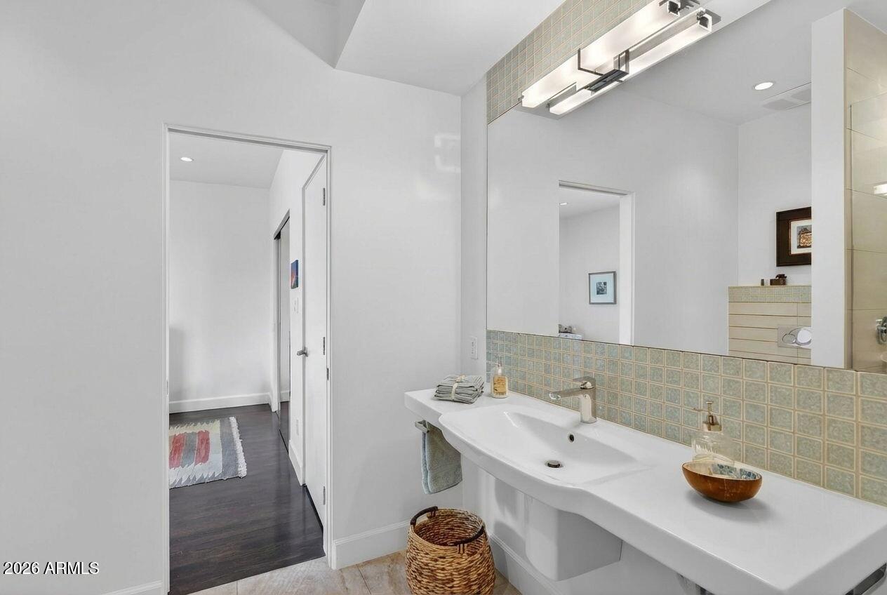 AHWATUKEE CUSTOM ESTATES 8 - Residential
