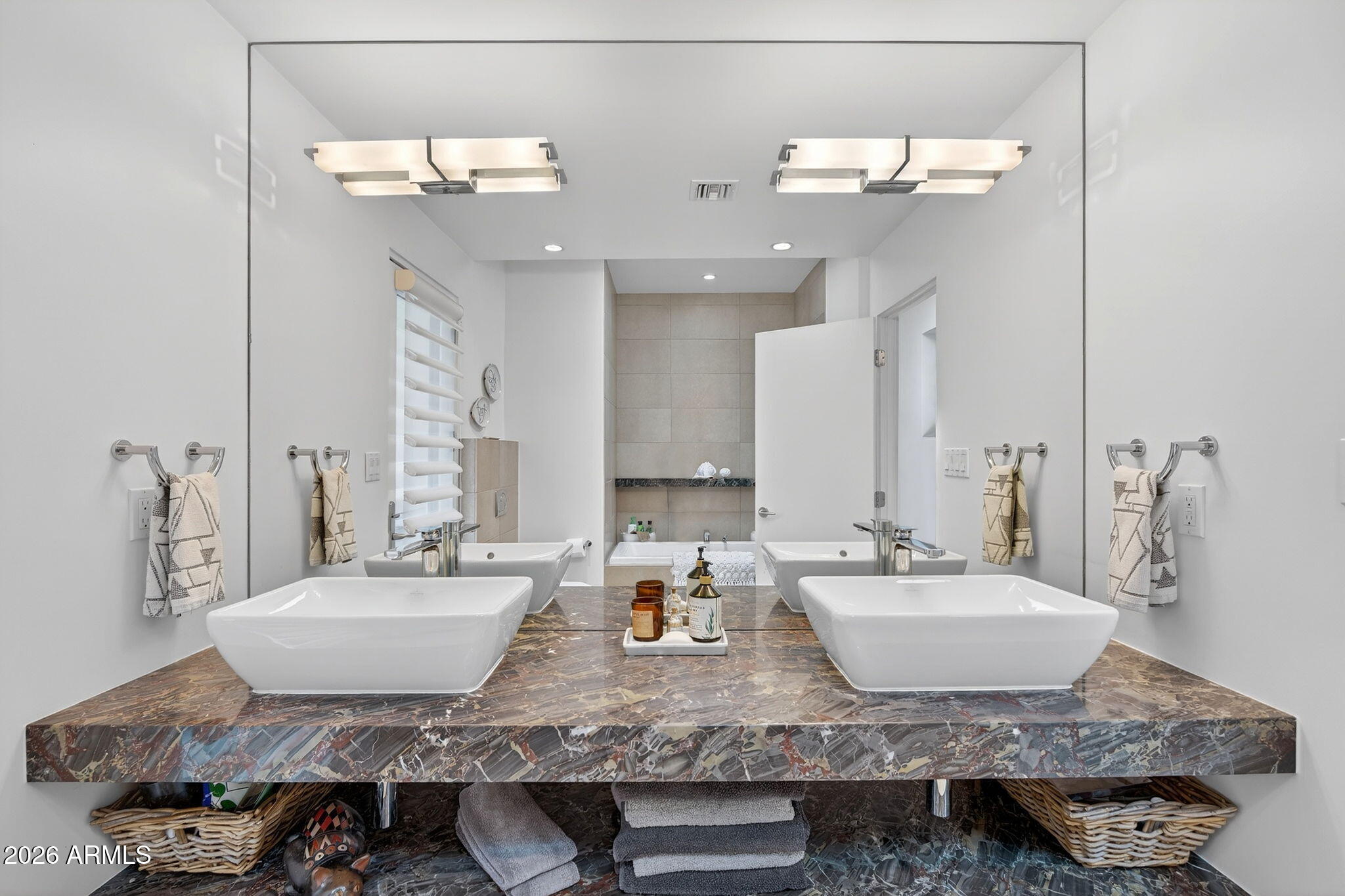 AHWATUKEE CUSTOM ESTATES 8 - Residential