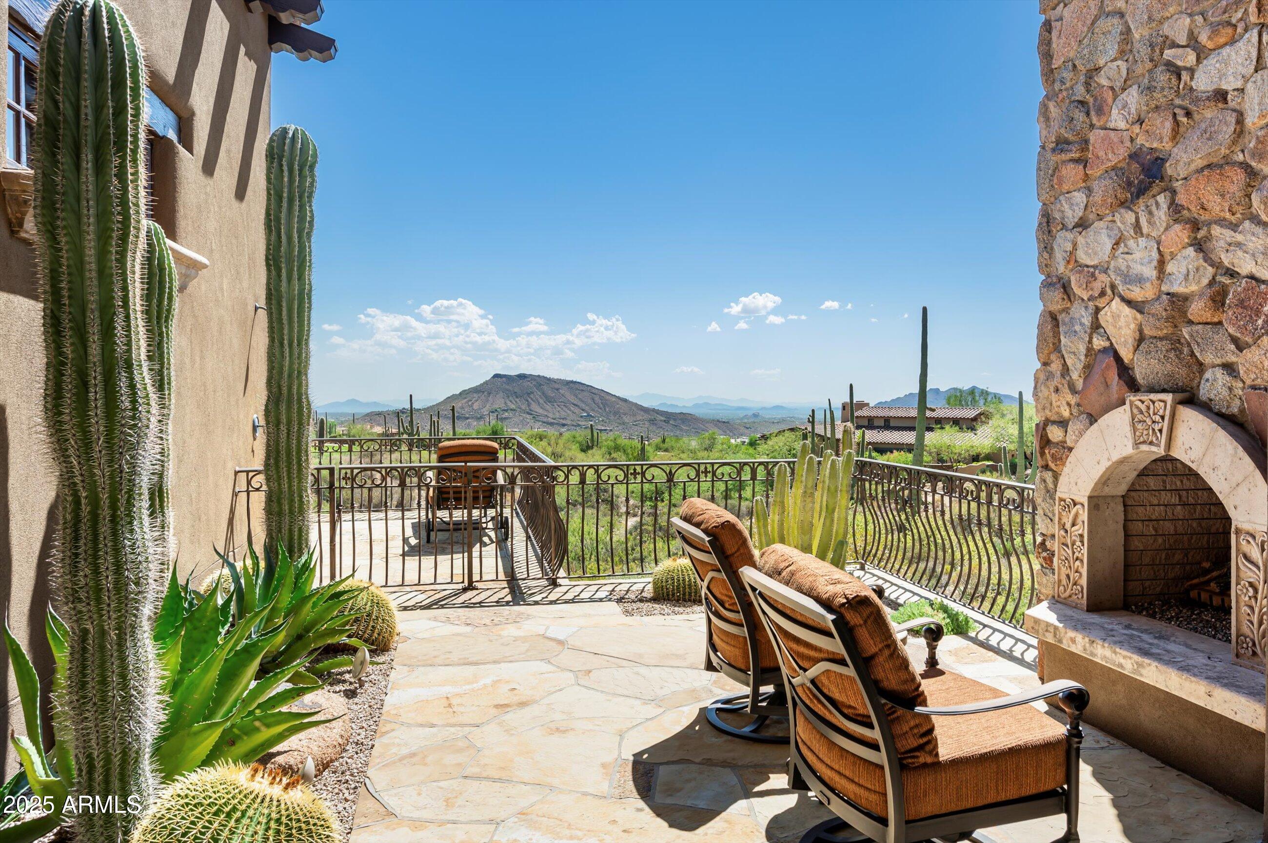 DESERT MOUNTAIN - Residential