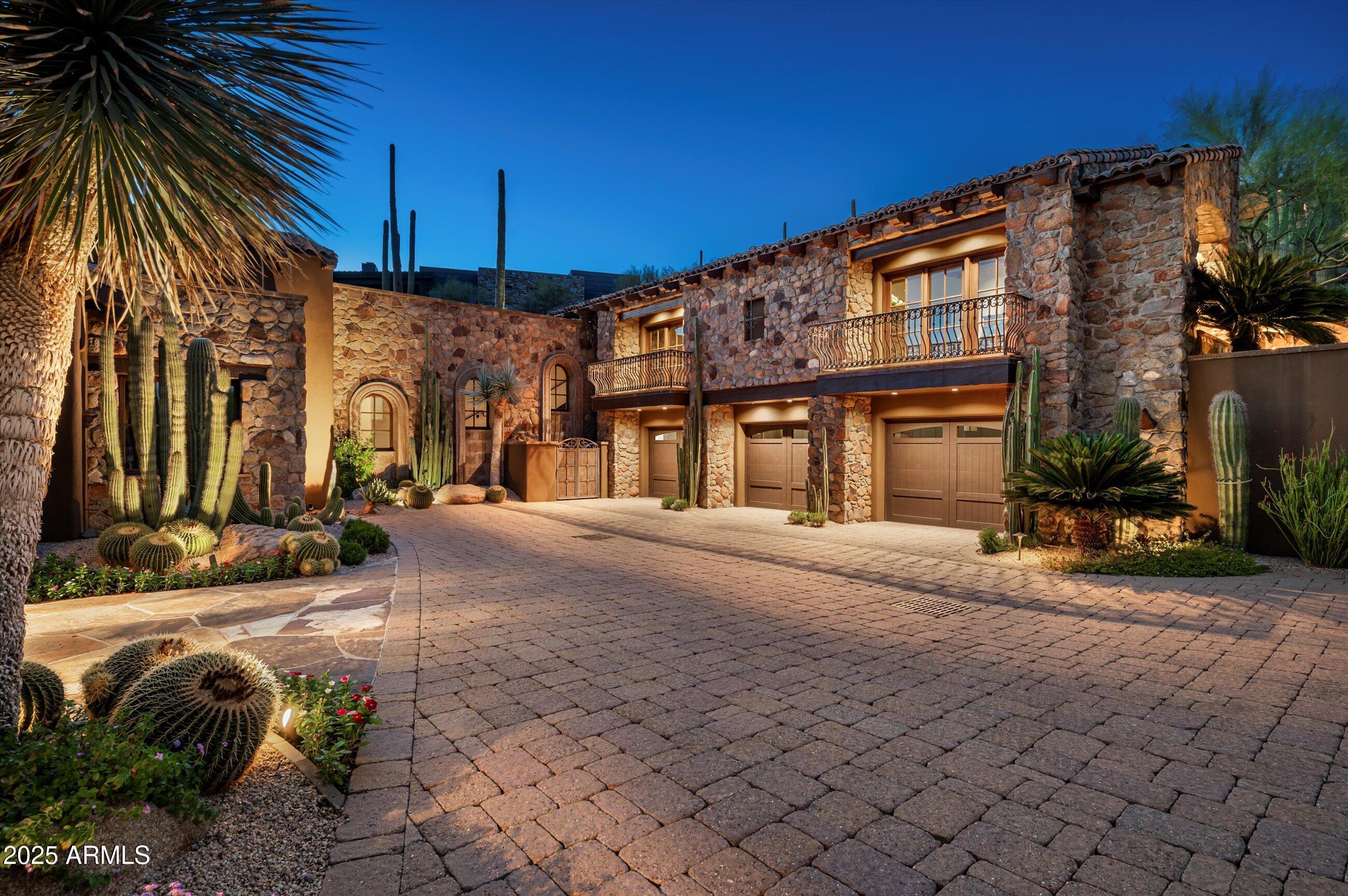 DESERT MOUNTAIN - Residential
