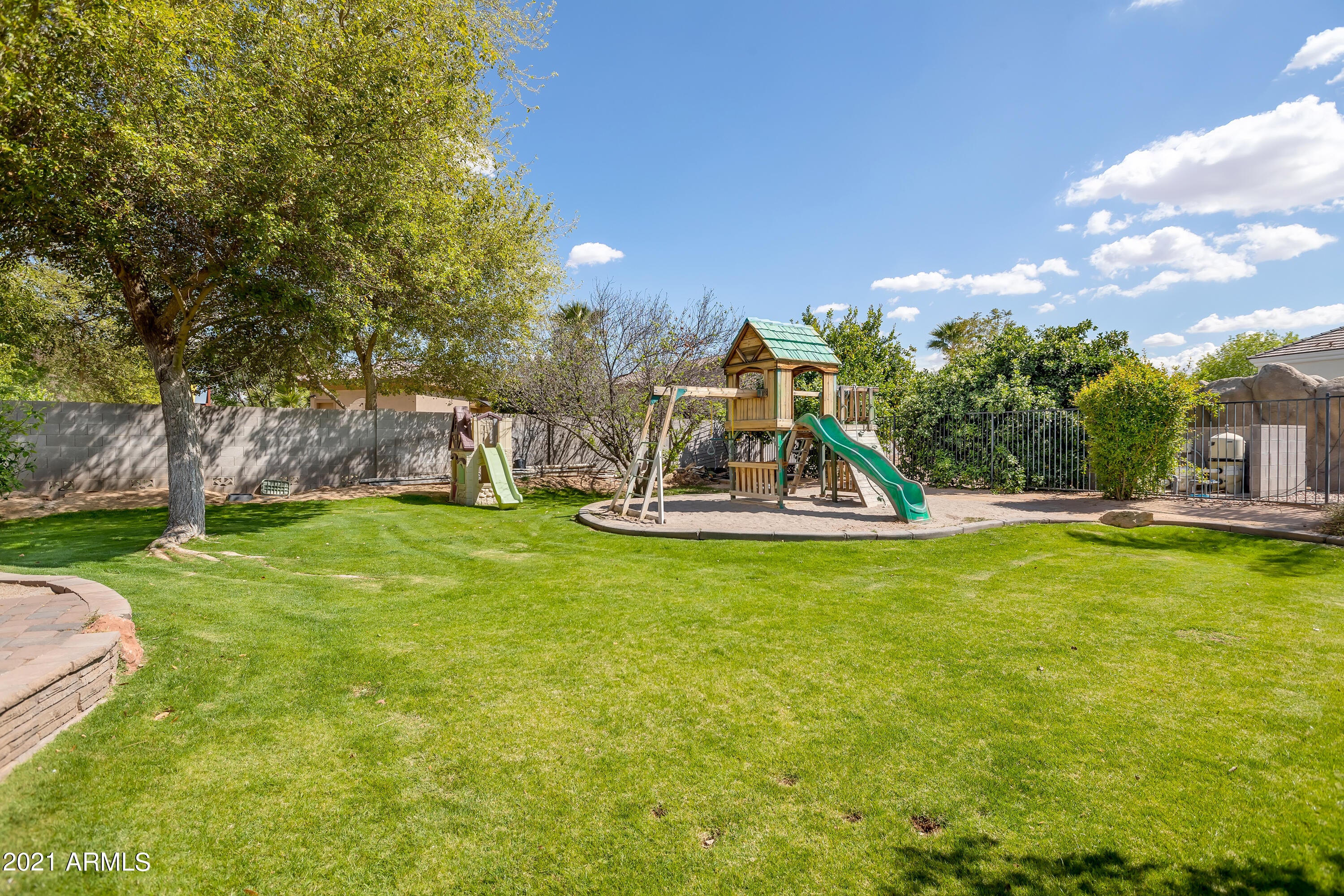 GREENFIELD ACRES 3 - Residential