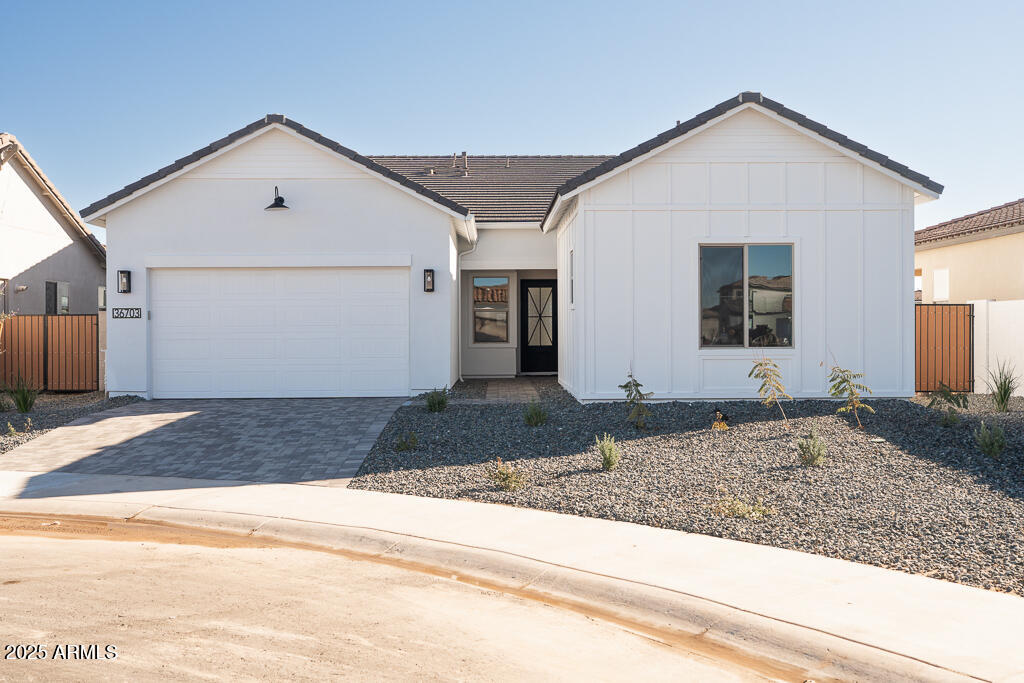 WARE FARMS PARCEL 5 2023043761 - Residential