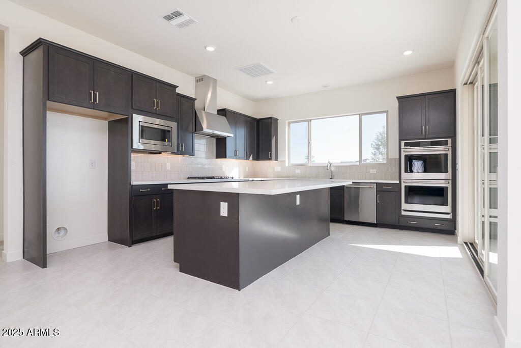 WARE FARMS PARCEL 5 2023043761 - Residential