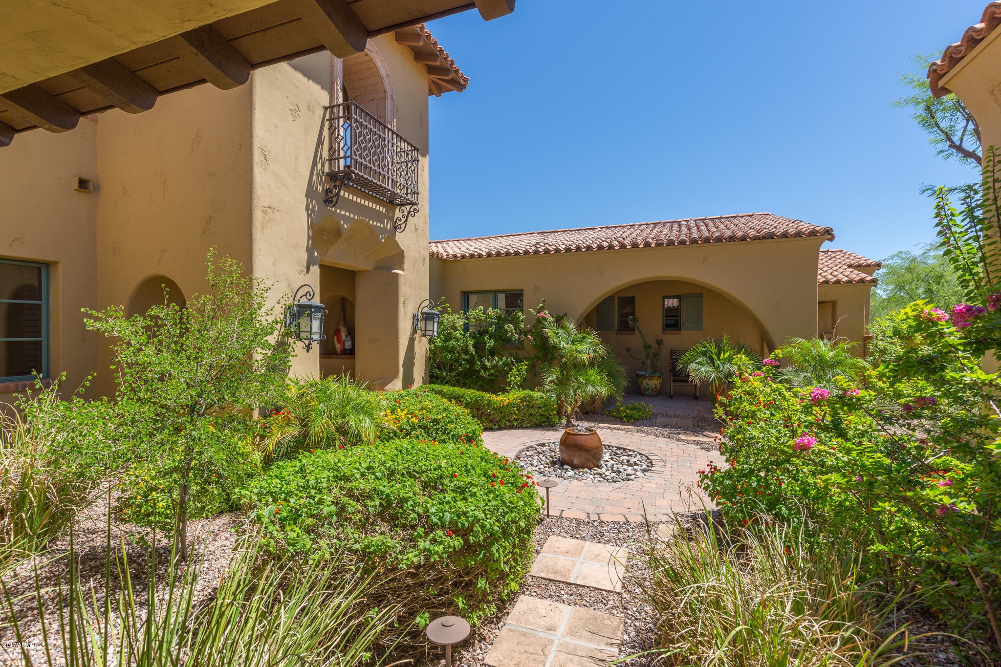 Superstition Mountain - Residential