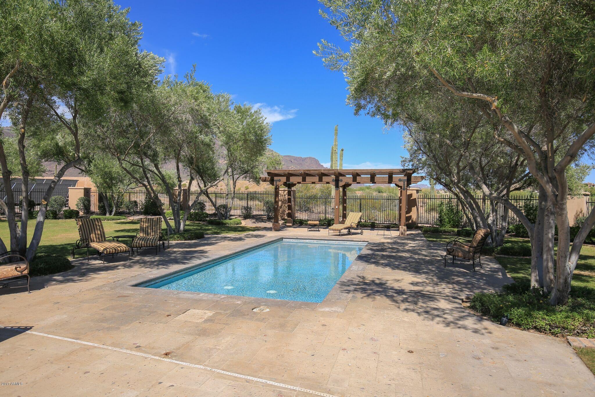 Superstition Mountain - Residential