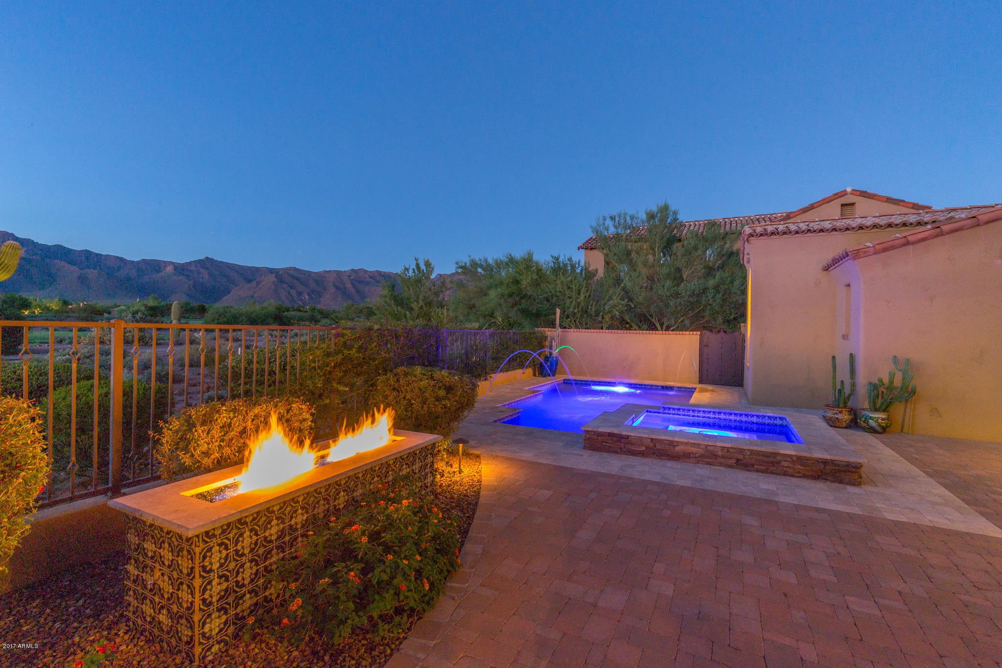 Superstition Mountain - Residential