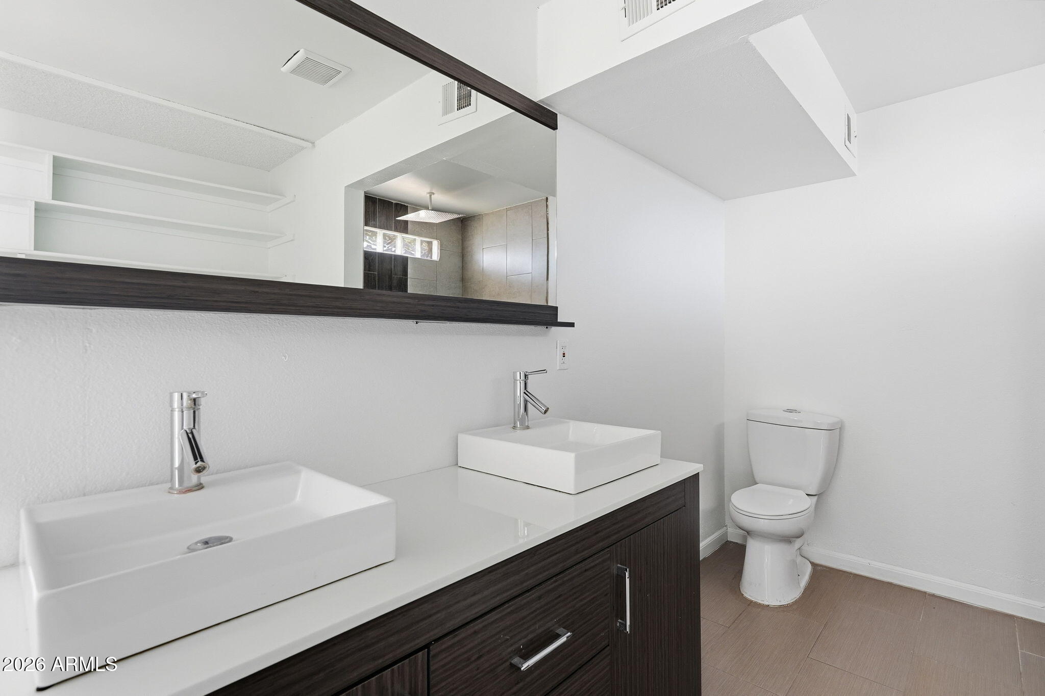 ADVENTURE HOMES AMD - Residential