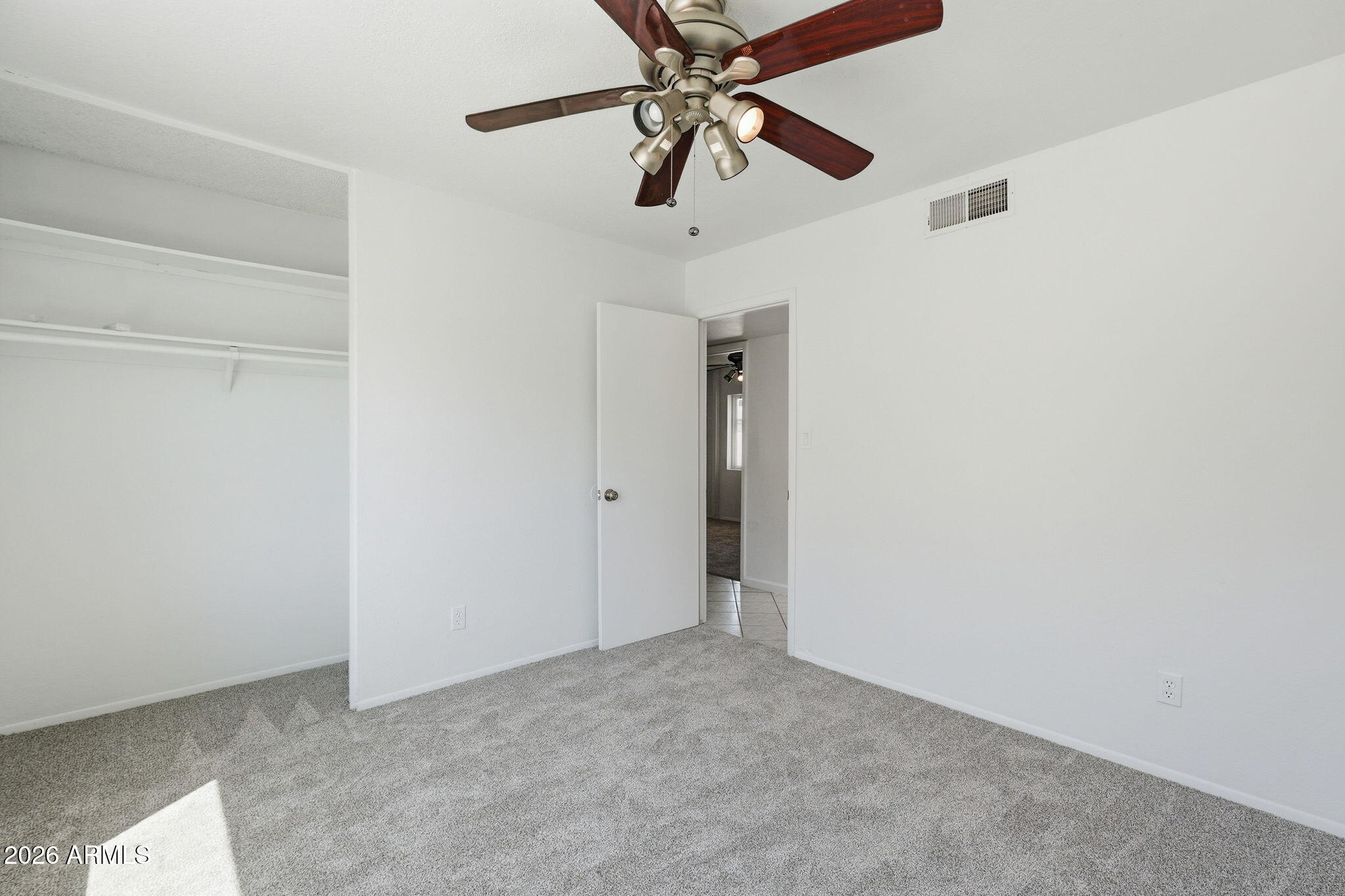 ADVENTURE HOMES AMD - Residential