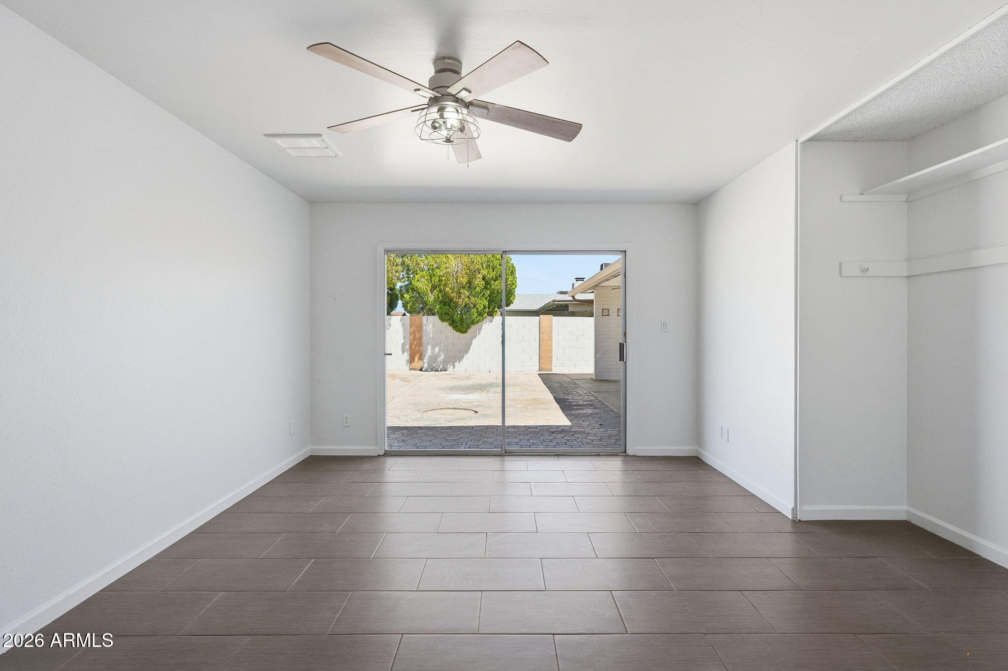 ADVENTURE HOMES AMD - Residential