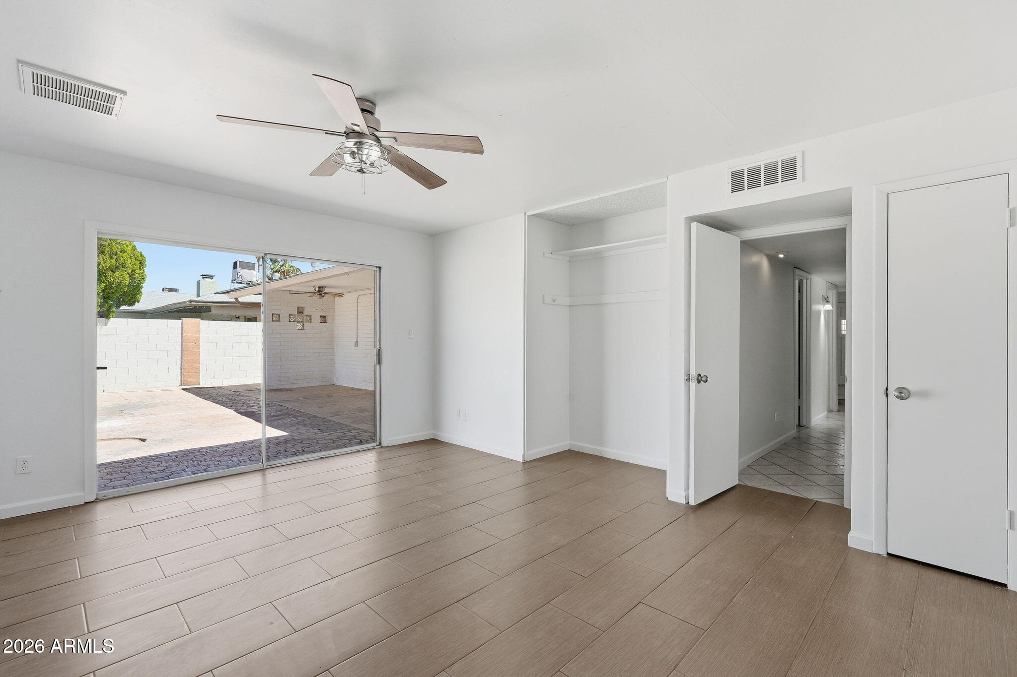 ADVENTURE HOMES AMD - Residential