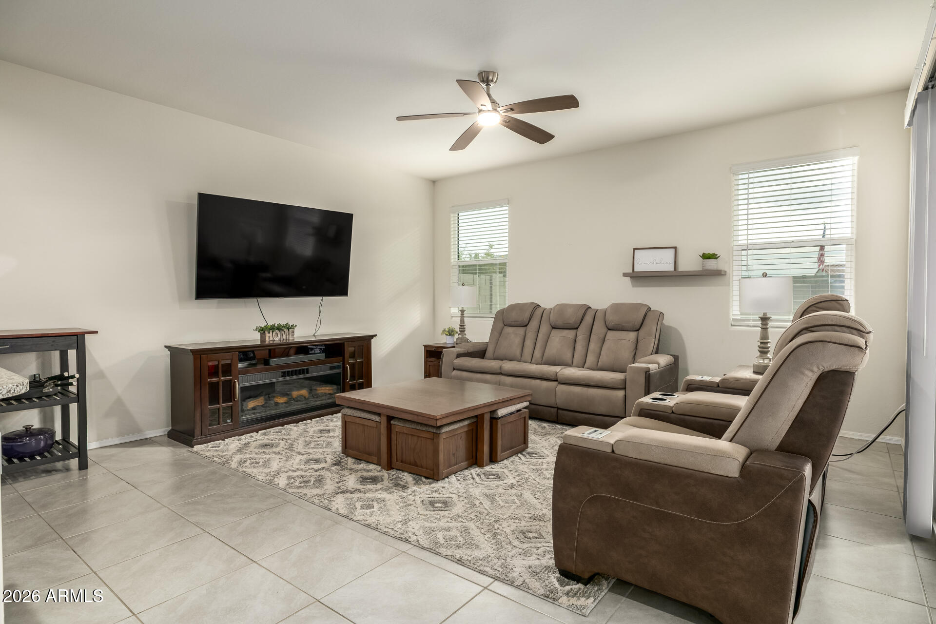 CRESTFIELD MANOR AT ARIZONA FARMS - Residential
