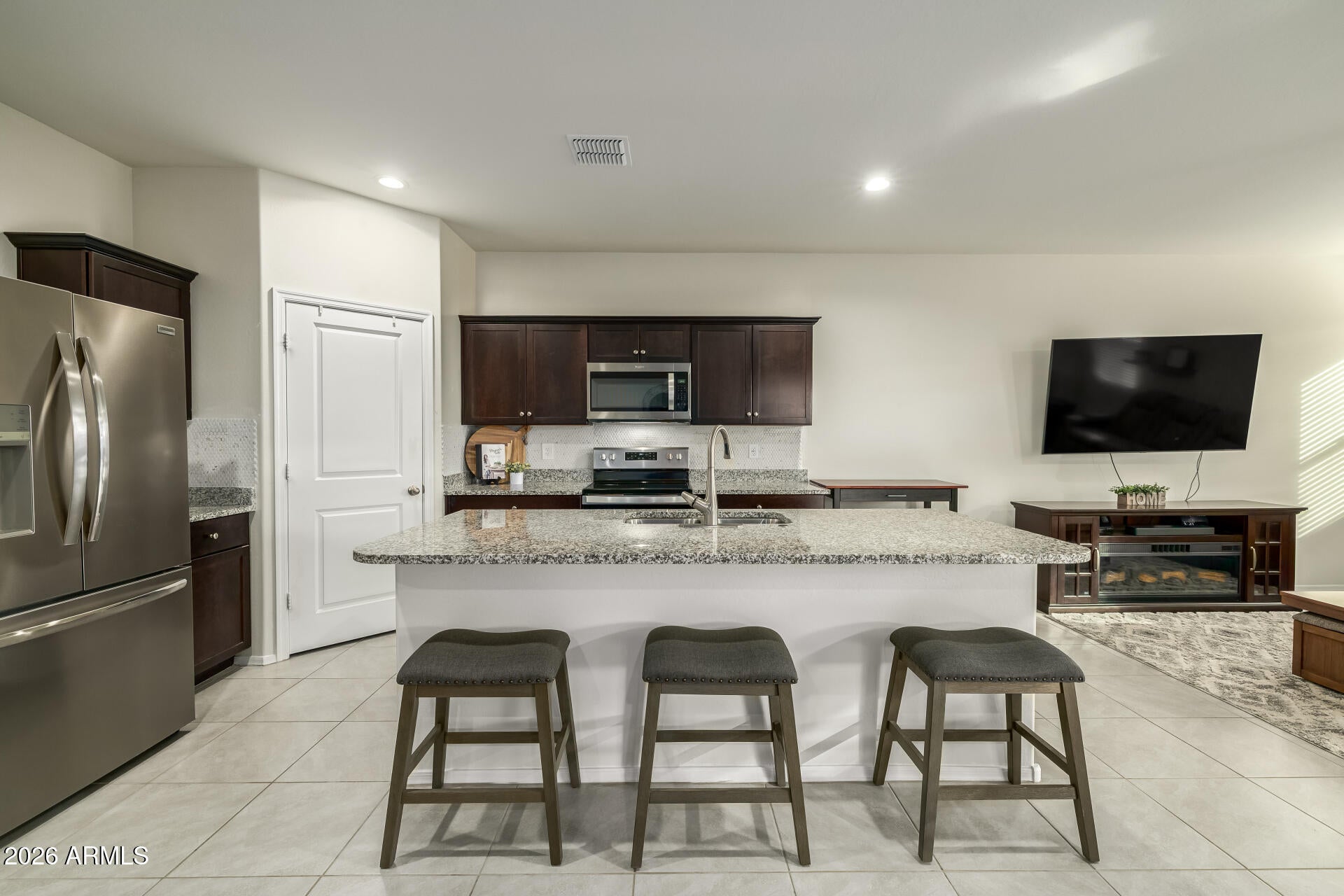 CRESTFIELD MANOR AT ARIZONA FARMS - Residential