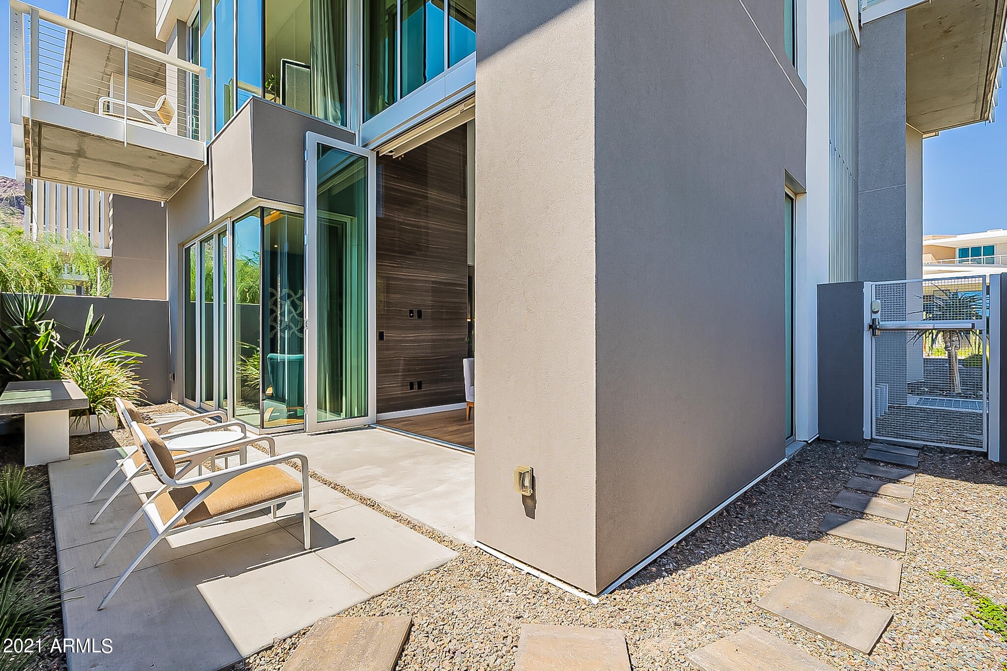 MOUNTAIN SHADOWS RESORT HOTEL CONDOMINIUM - Residential
