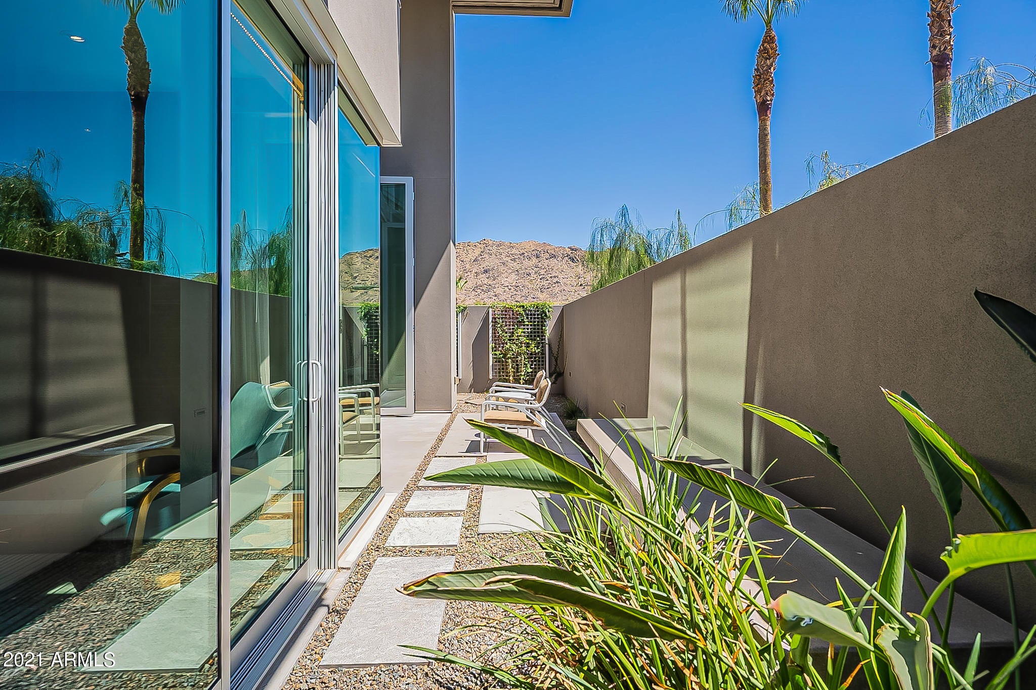 MOUNTAIN SHADOWS RESORT HOTEL CONDOMINIUM - Residential