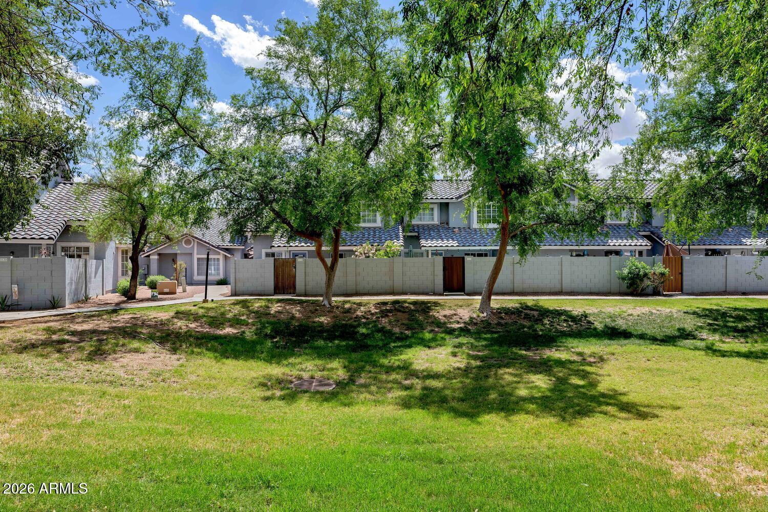TOWNHOUSES AT NEW CASTLE - Residential