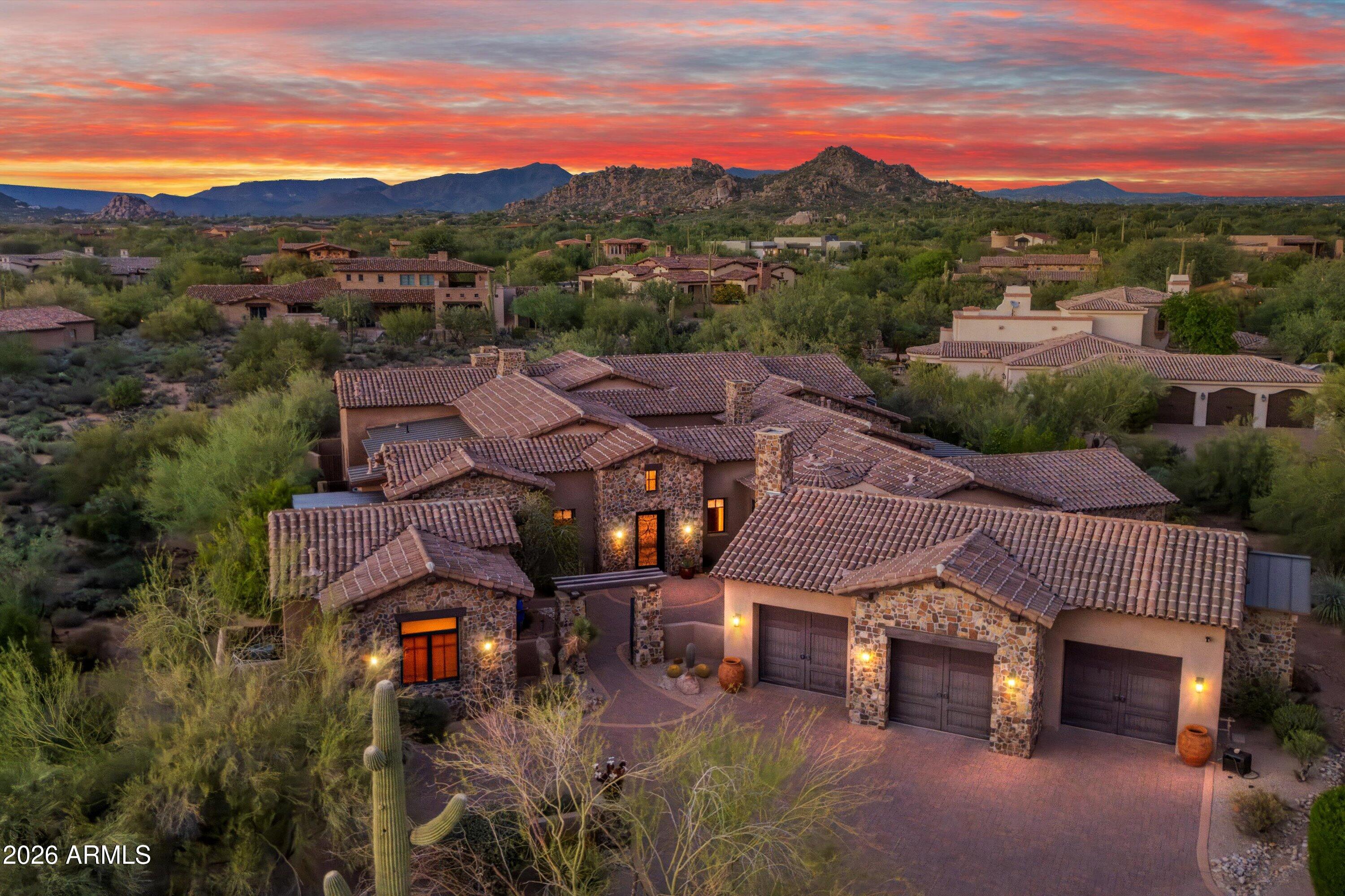 WHISPER ROCK - Residential