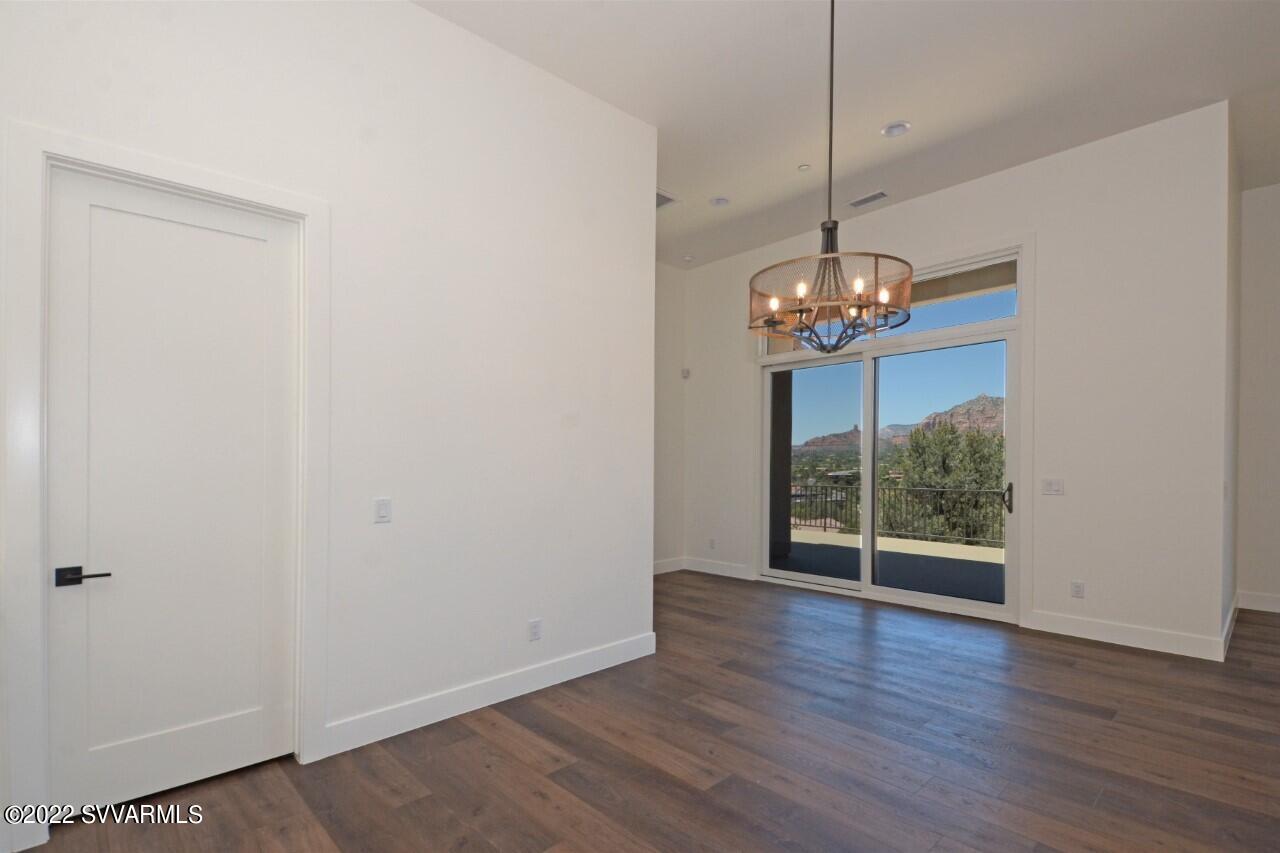 Les Springs - Residential