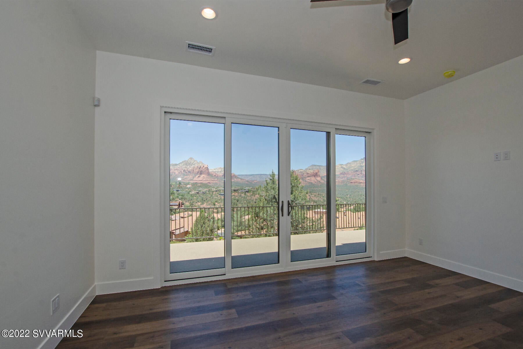 Les Springs - Residential