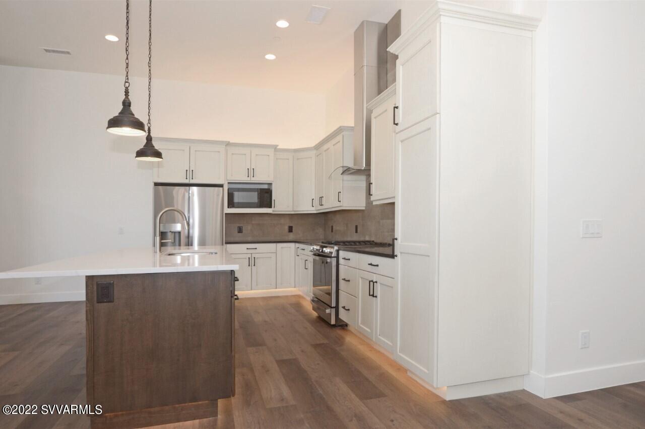Les Springs - Residential