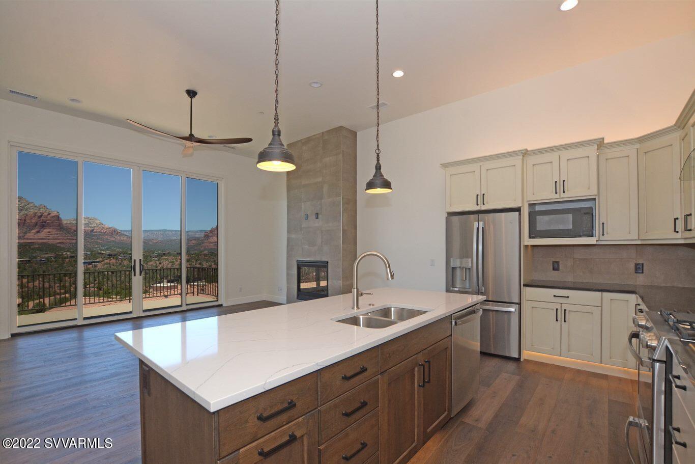 Les Springs - Residential