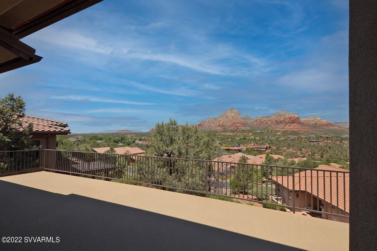 Les Springs - Residential