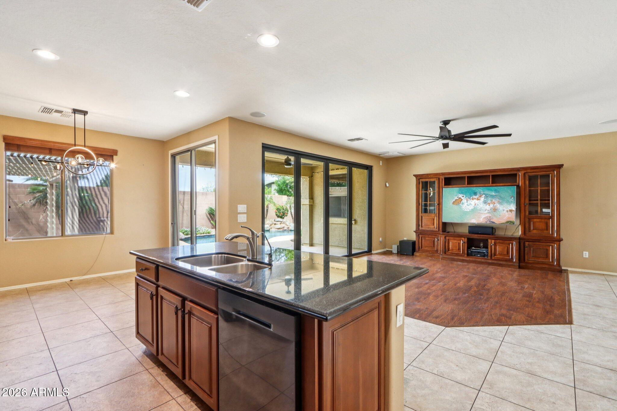 EAGLE GLEN 2 - Residential