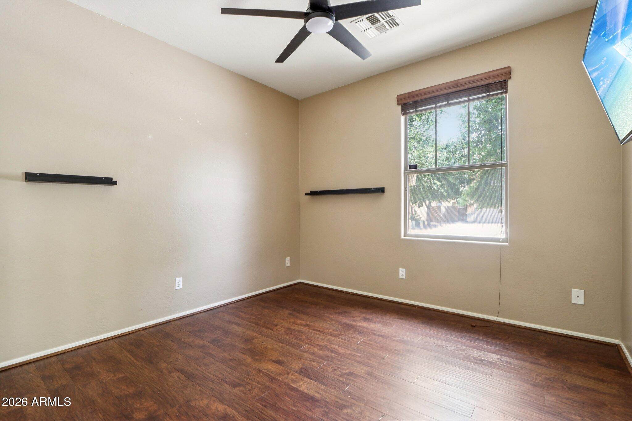 EAGLE GLEN 2 - Residential