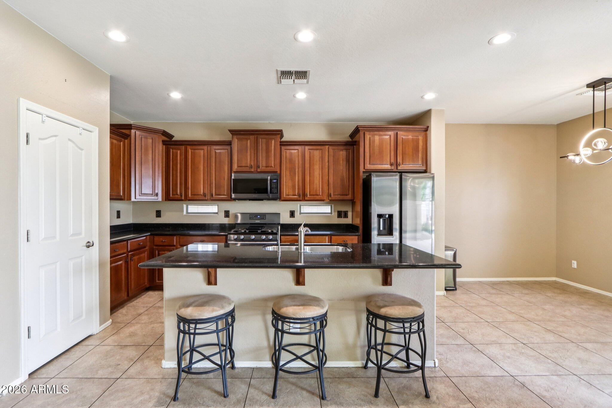 EAGLE GLEN 2 - Residential