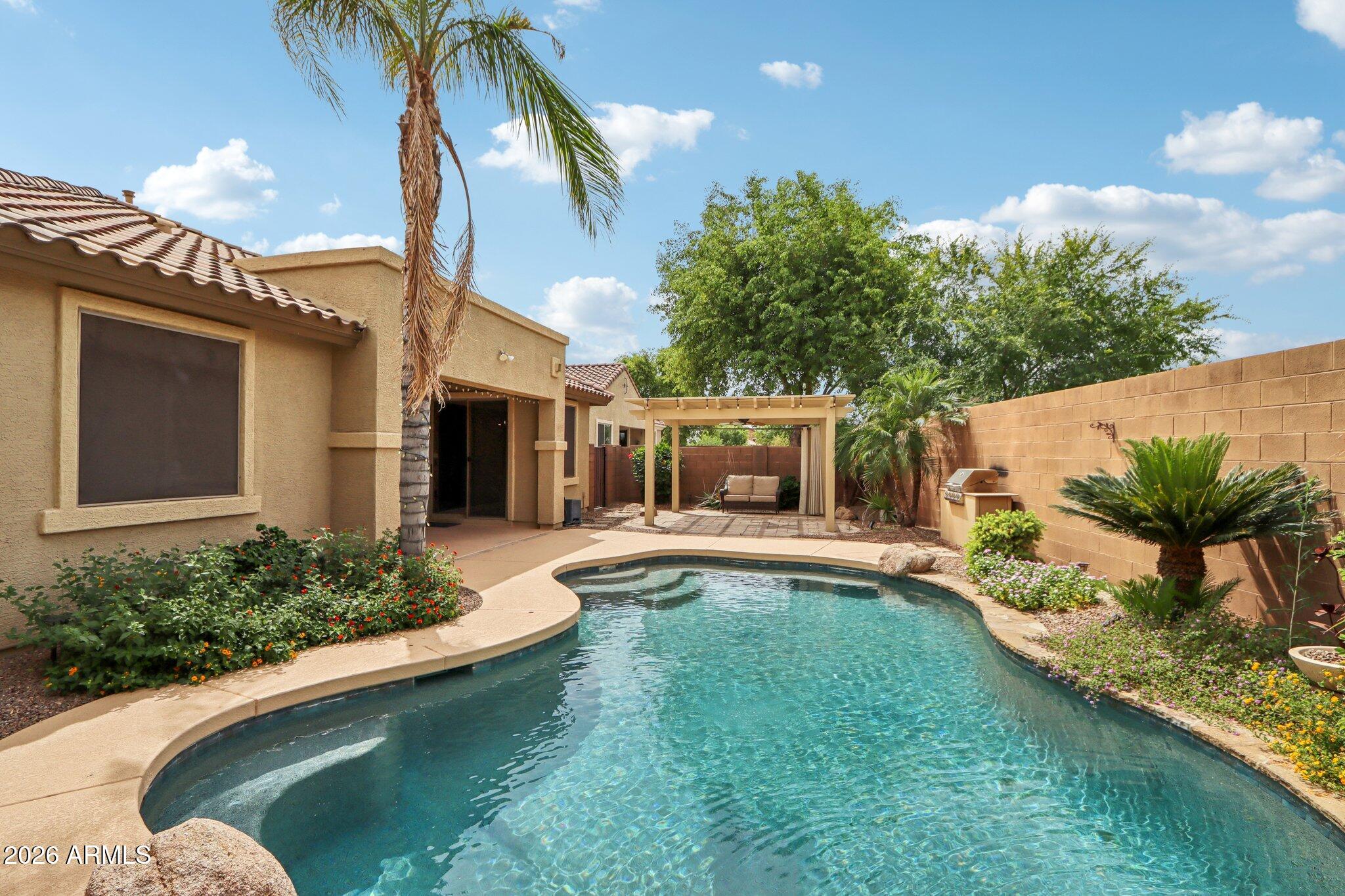 EAGLE GLEN 2 - Residential