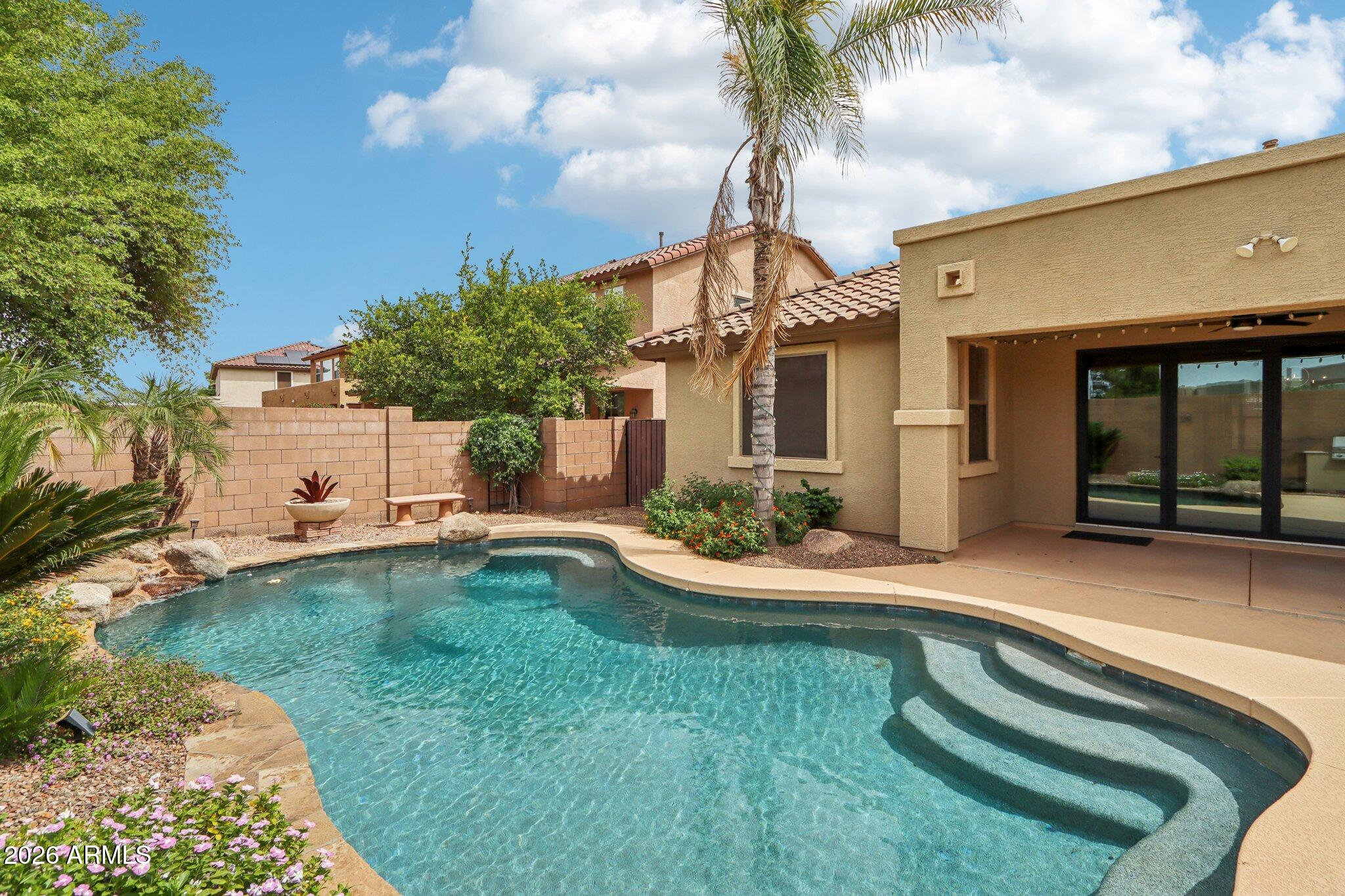 EAGLE GLEN 2 - Residential