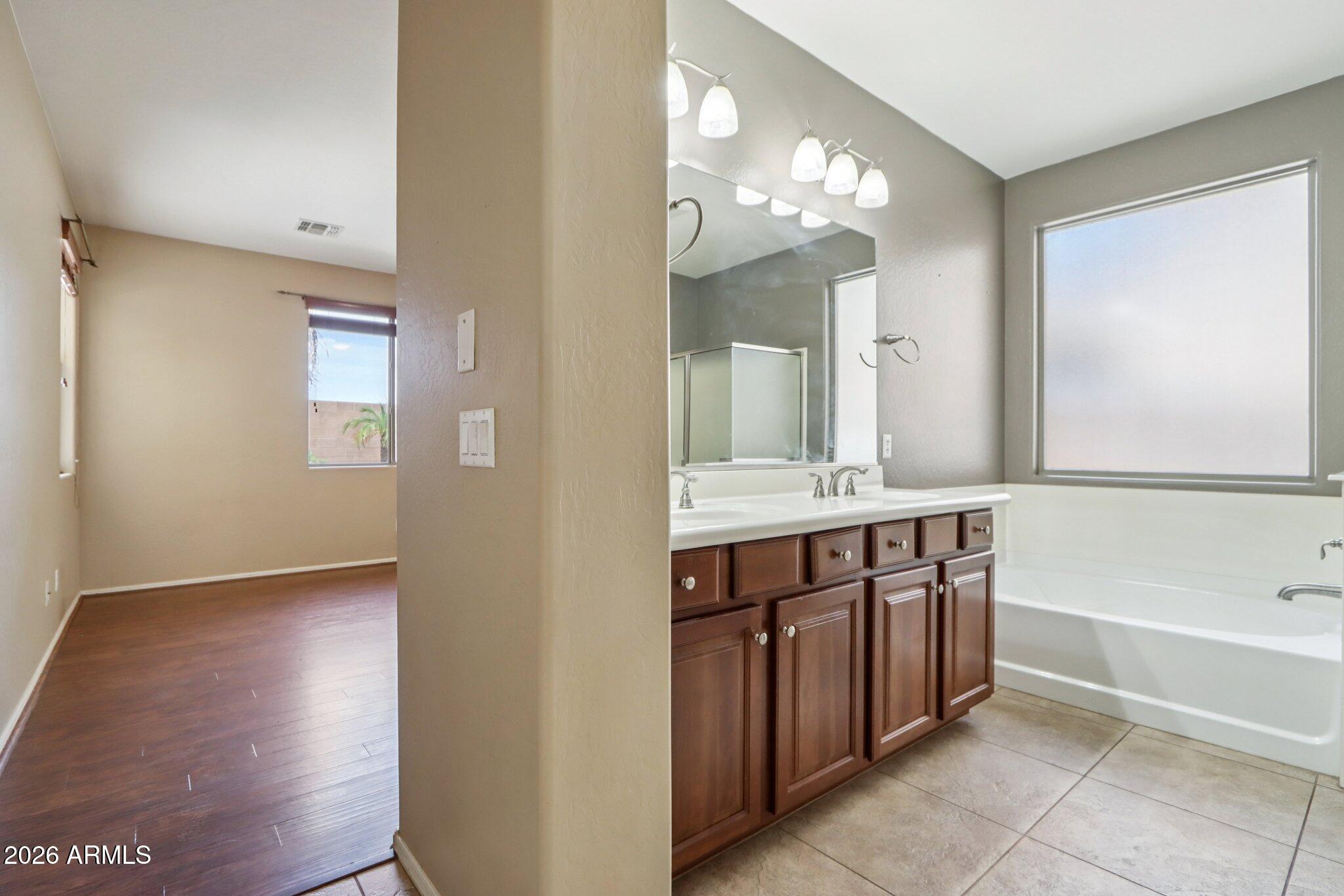 EAGLE GLEN 2 - Residential