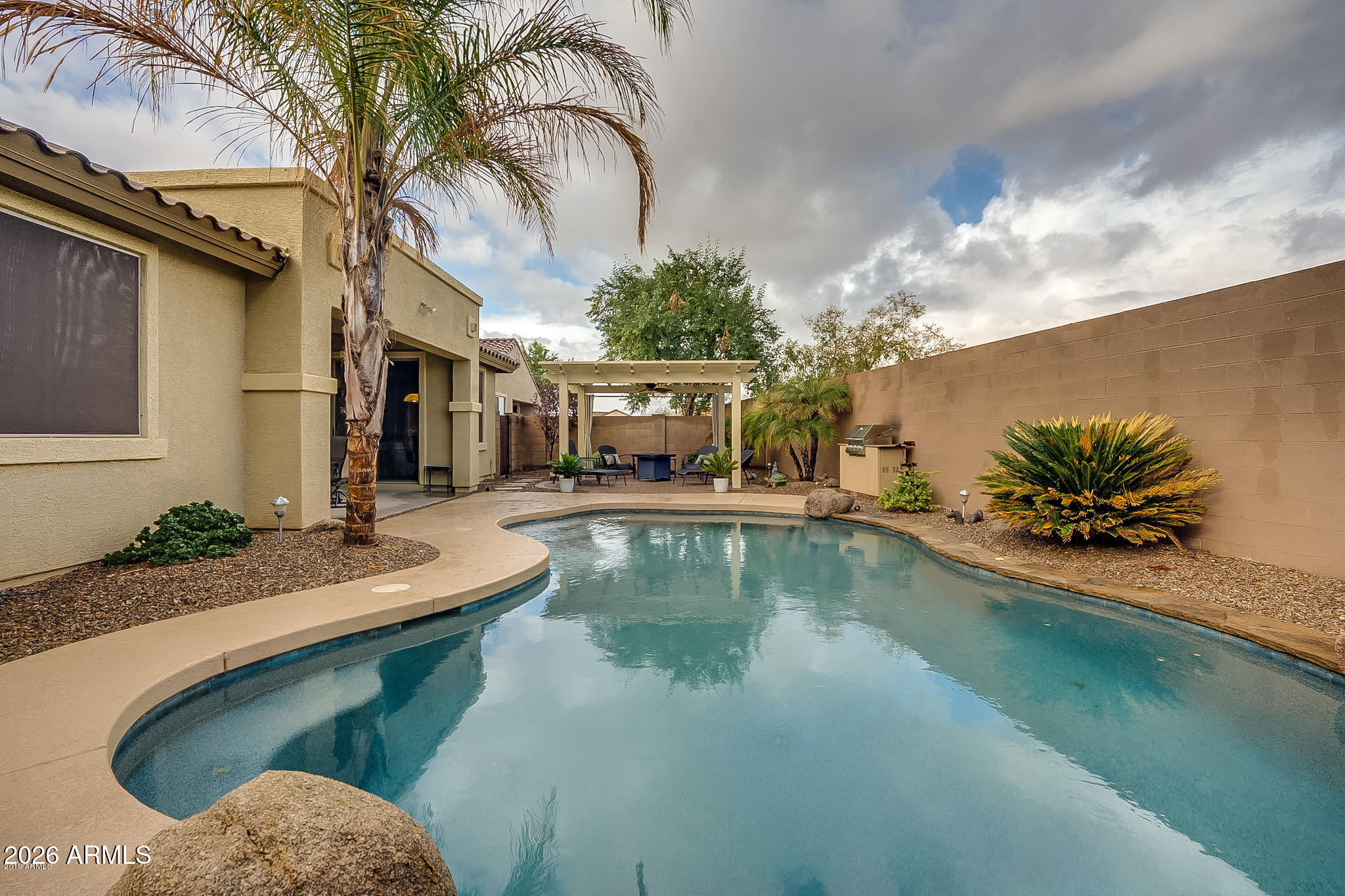 EAGLE GLEN 2 - Residential