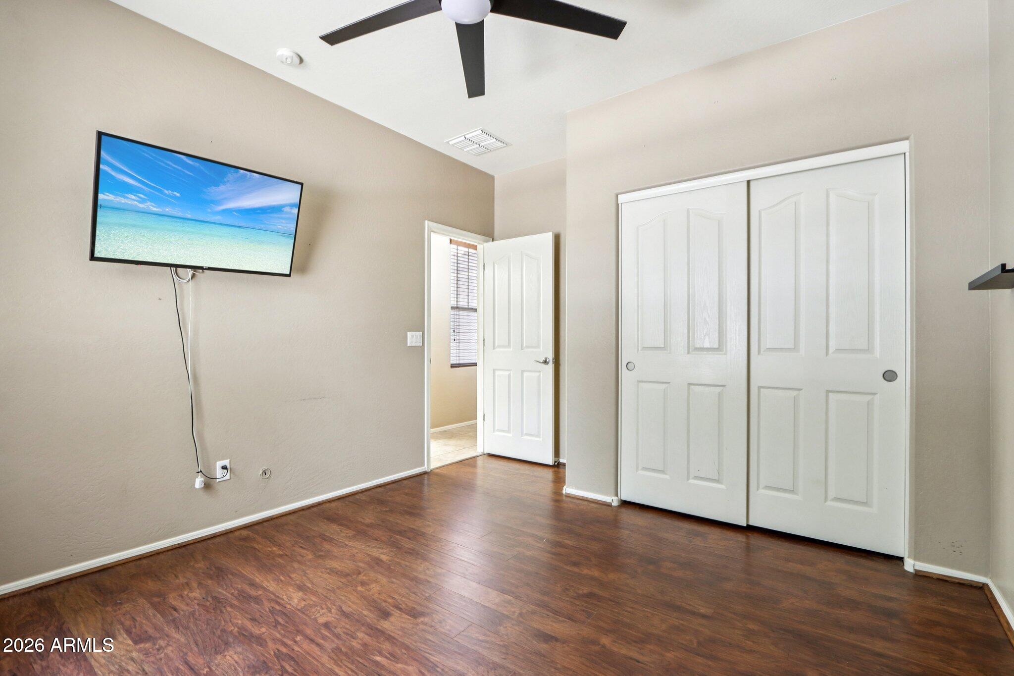 EAGLE GLEN 2 - Residential
