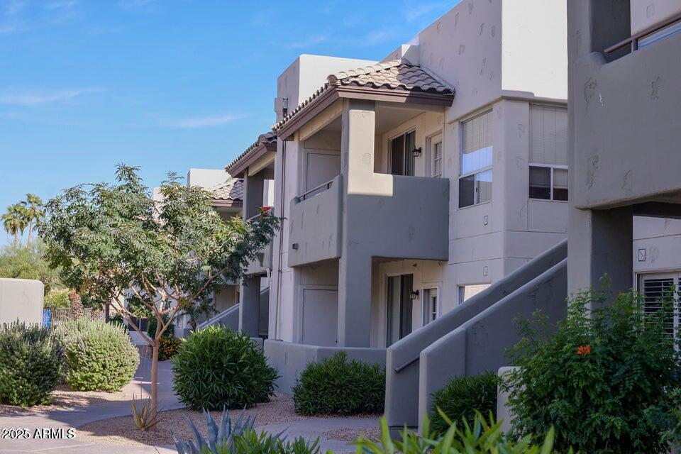 LAKESHORE AT ANDERSEN SPRINGS CONDOMINIUM - Residential