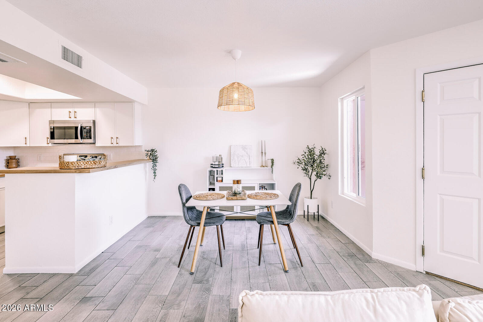 DOBSON GLEN AMD 3 4 UNIT 69-148 - Residential