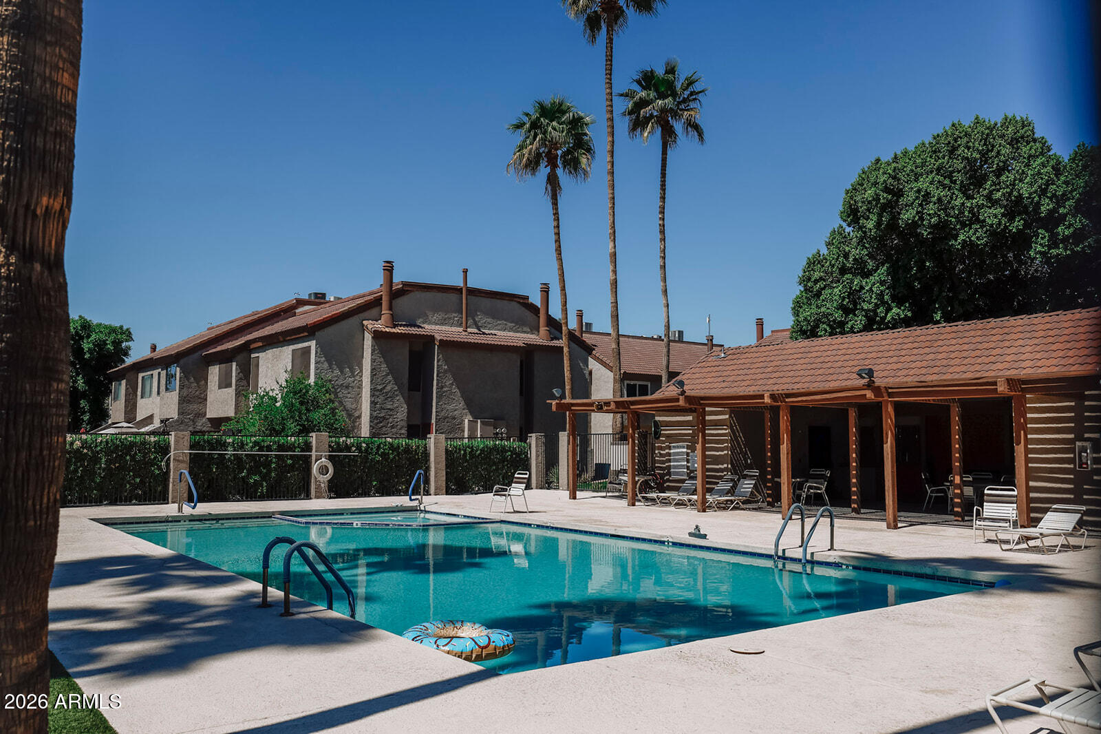 DOBSON GLEN AMD 3 4 UNIT 69-148 - Residential