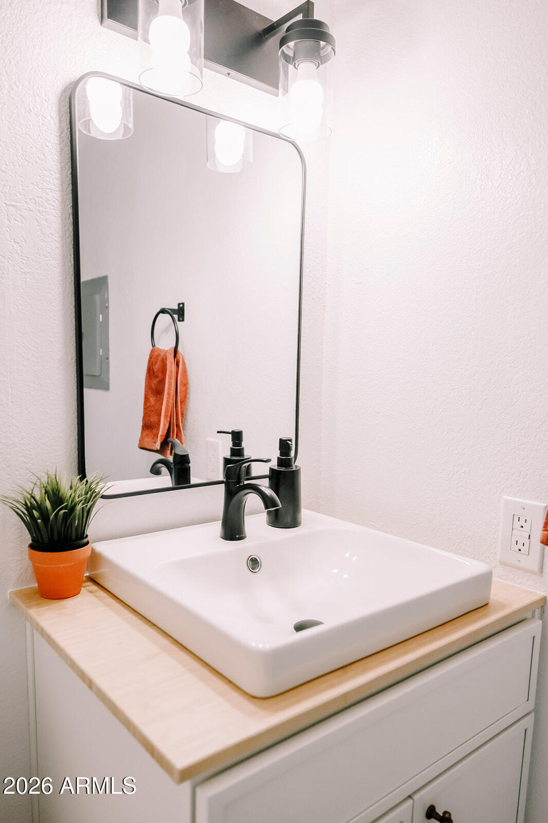 DOBSON GLEN AMD 3 4 UNIT 69-148 - Residential