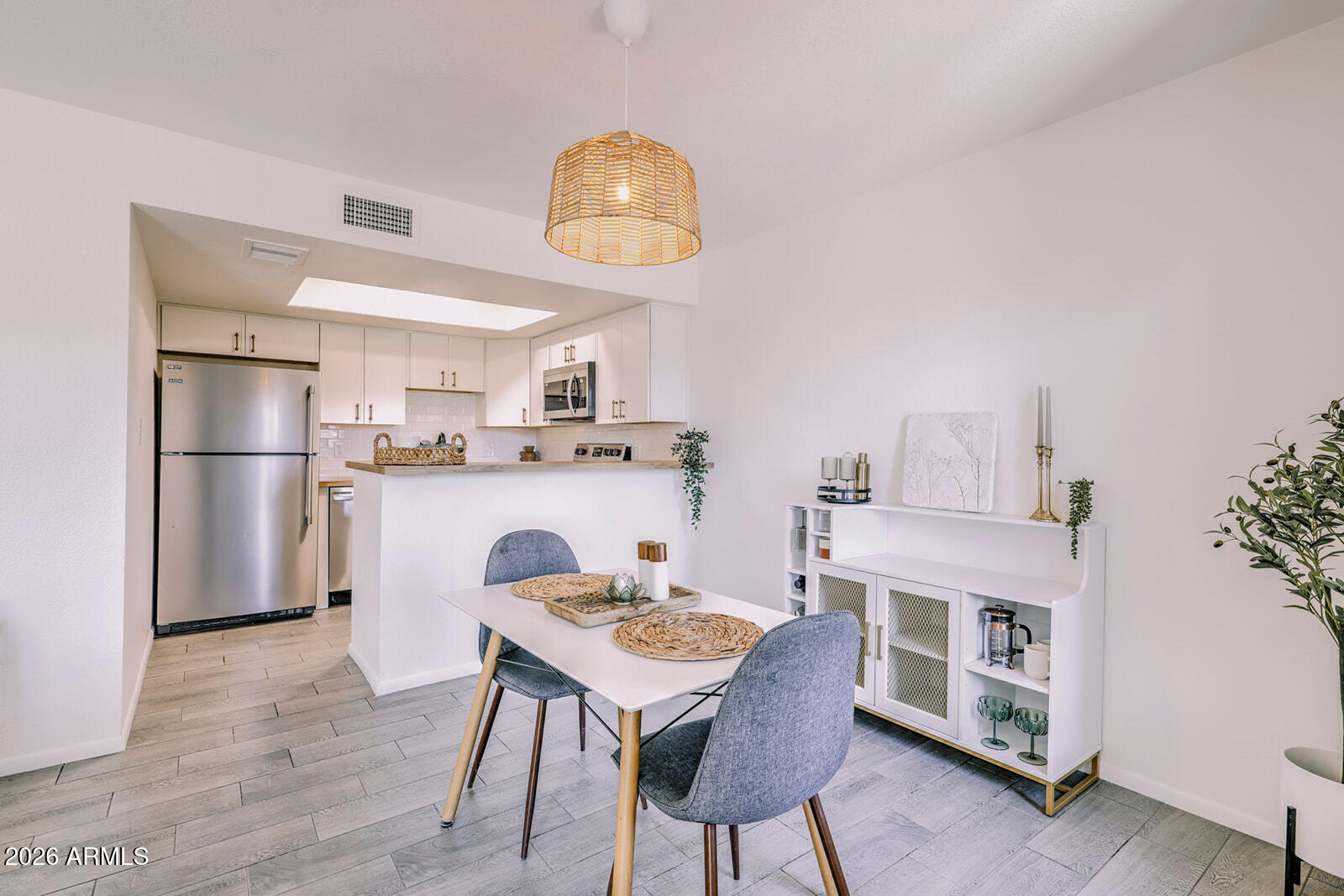 DOBSON GLEN AMD 3 4 UNIT 69-148 - Residential