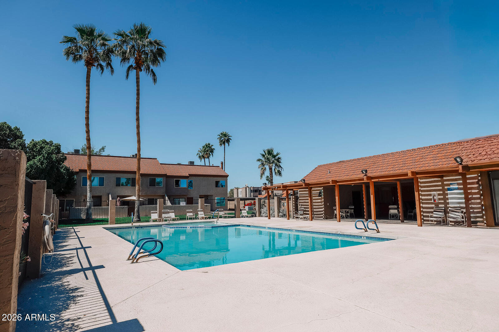 DOBSON GLEN AMD 3 4 UNIT 69-148 - Residential