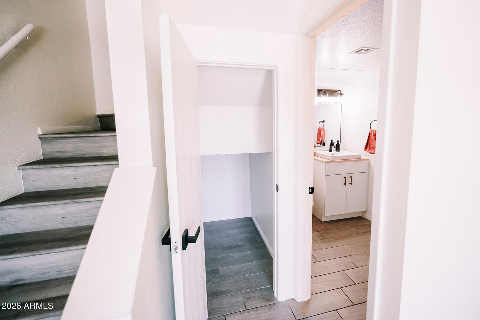 DOBSON GLEN AMD 3 4 UNIT 69-148 - Residential