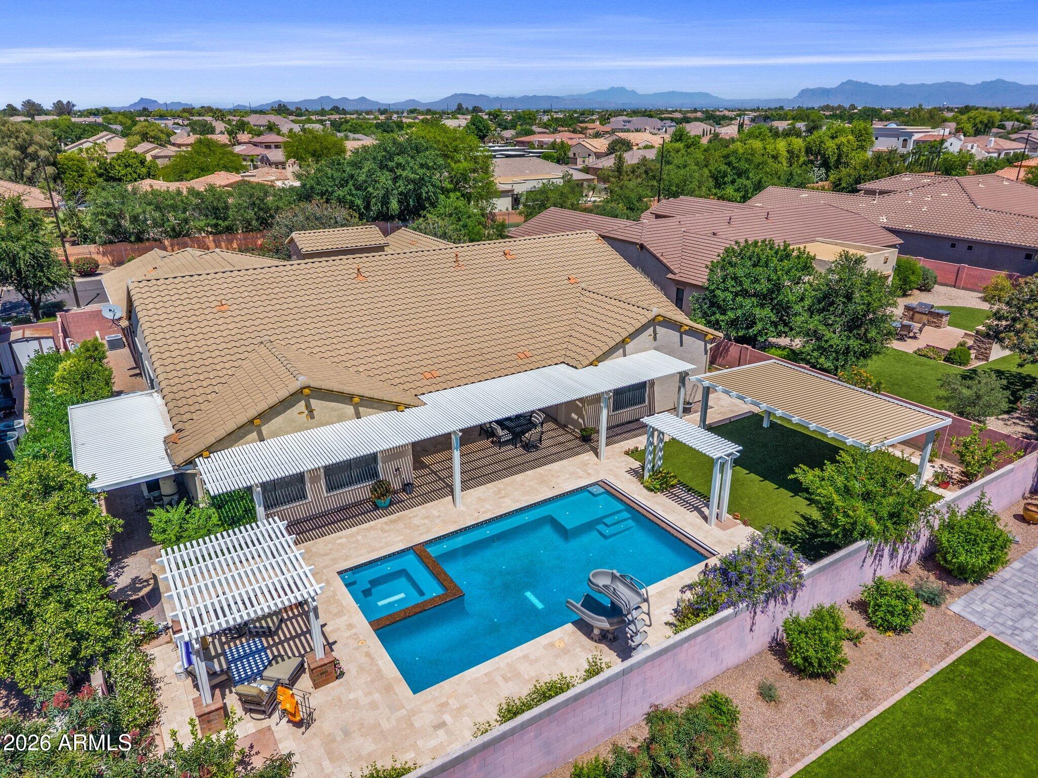 STRATLAND ESTATES - Residential