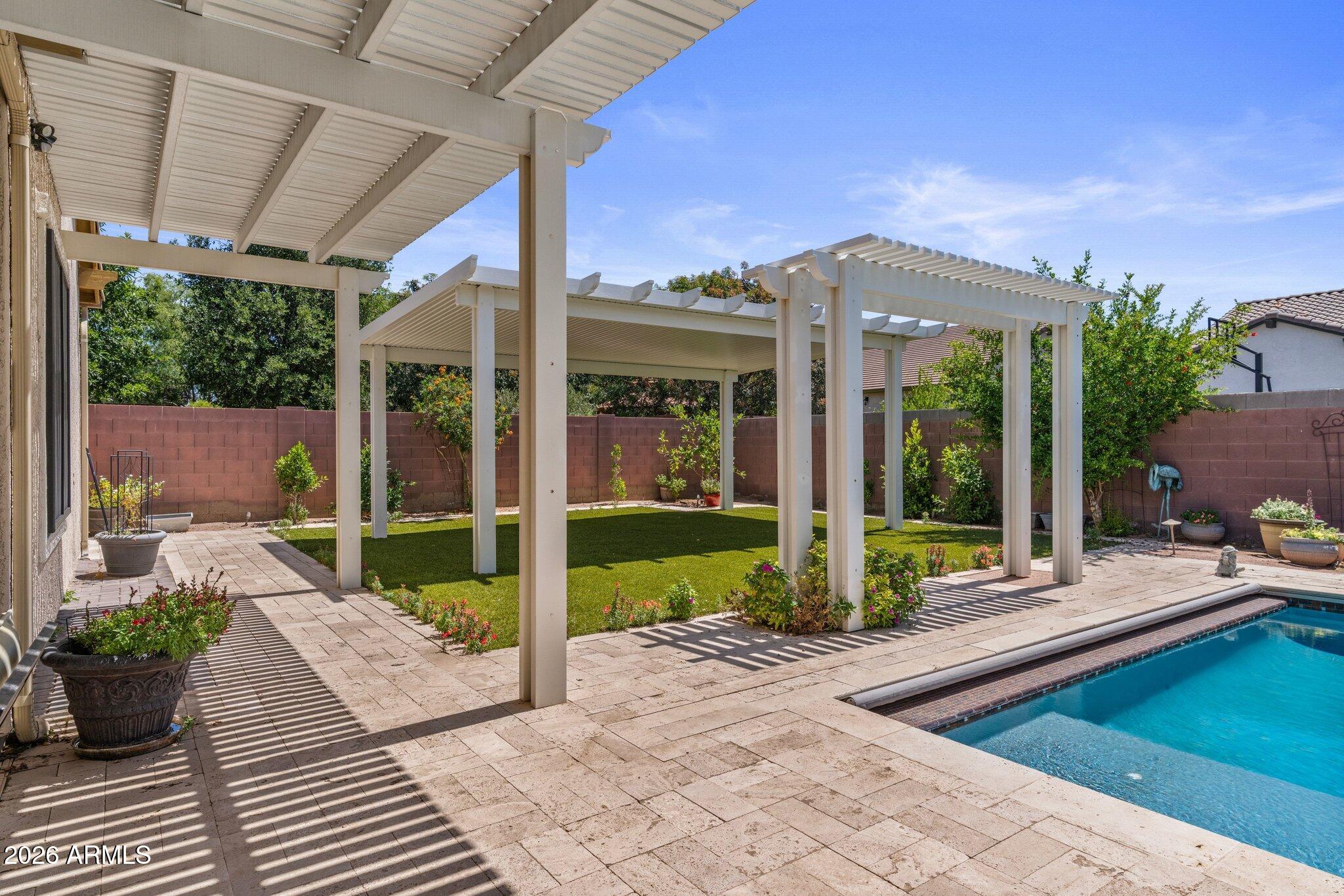 STRATLAND ESTATES - Residential