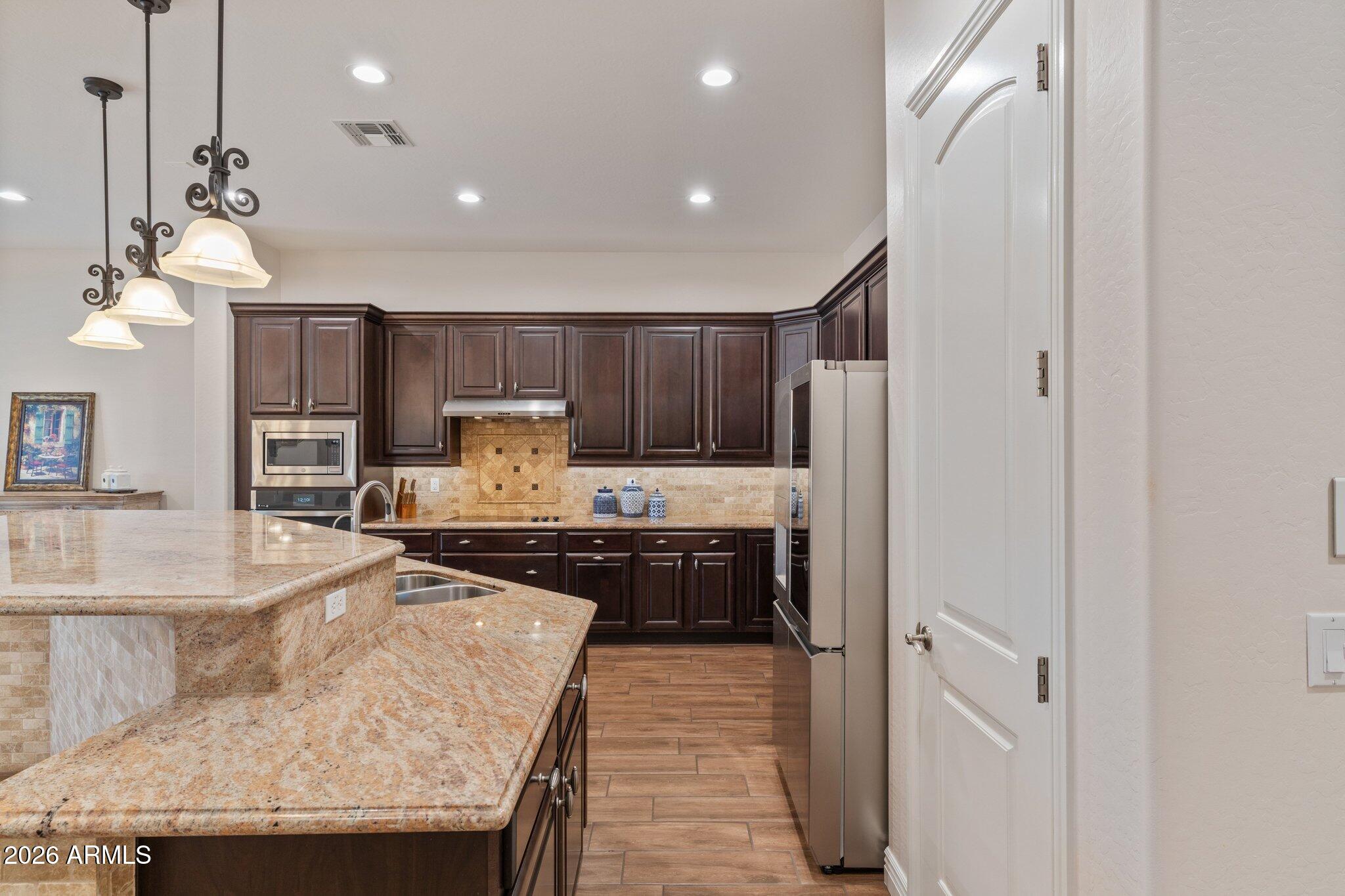 STRATLAND ESTATES - Residential
