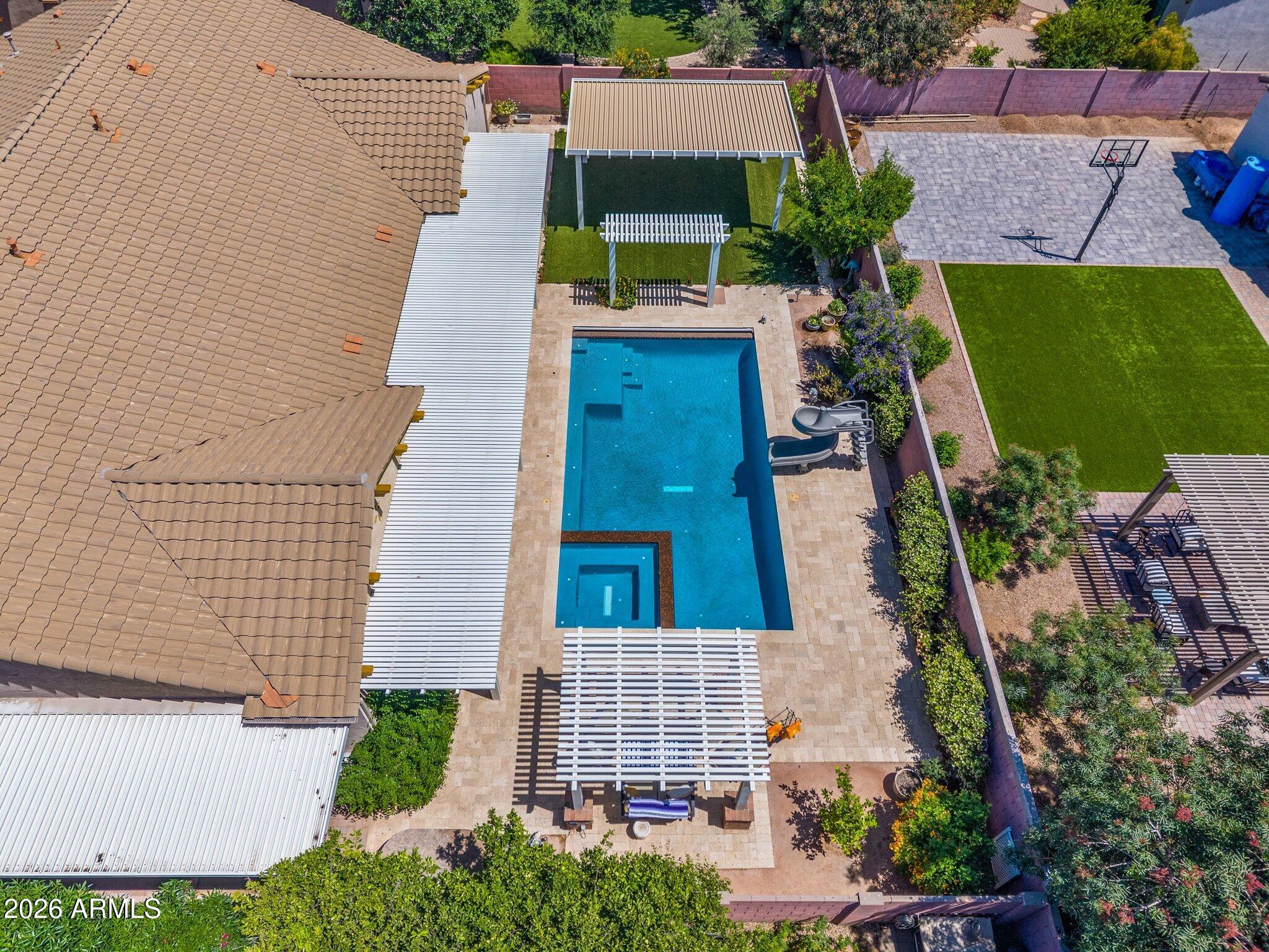 STRATLAND ESTATES - Residential