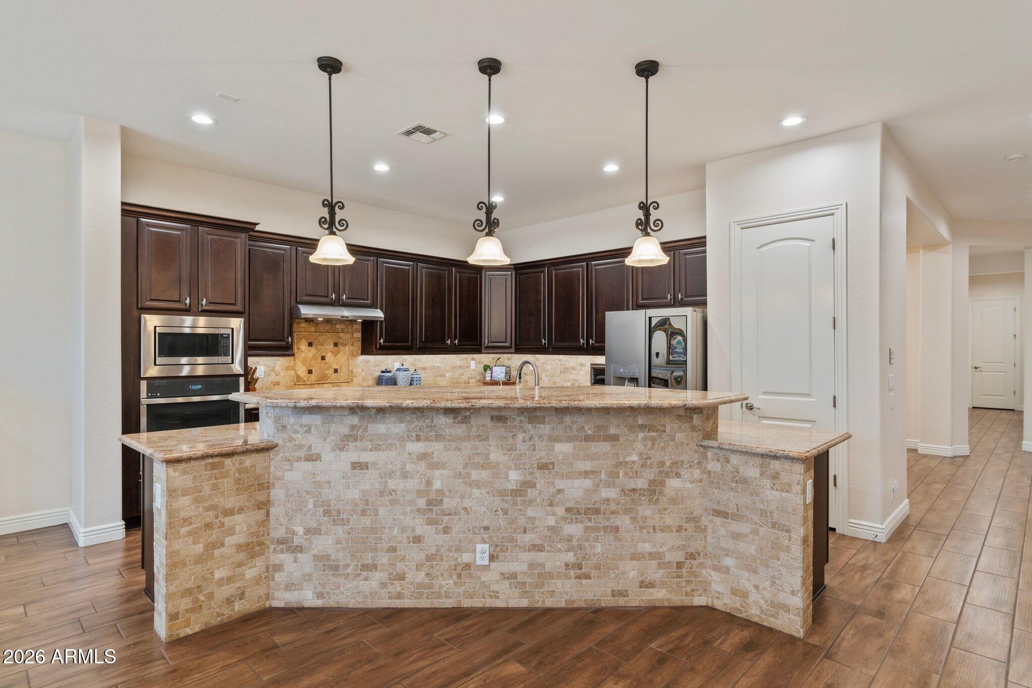 STRATLAND ESTATES - Residential