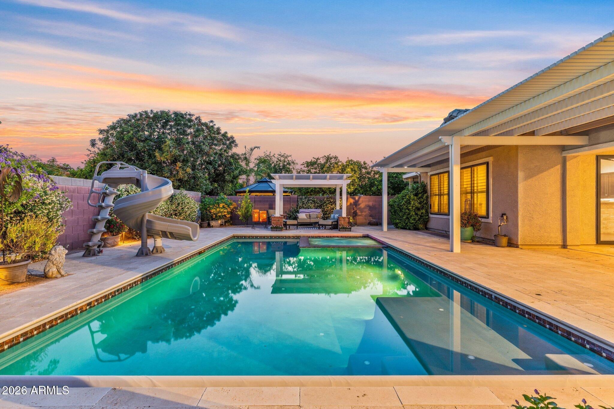 STRATLAND ESTATES - Residential