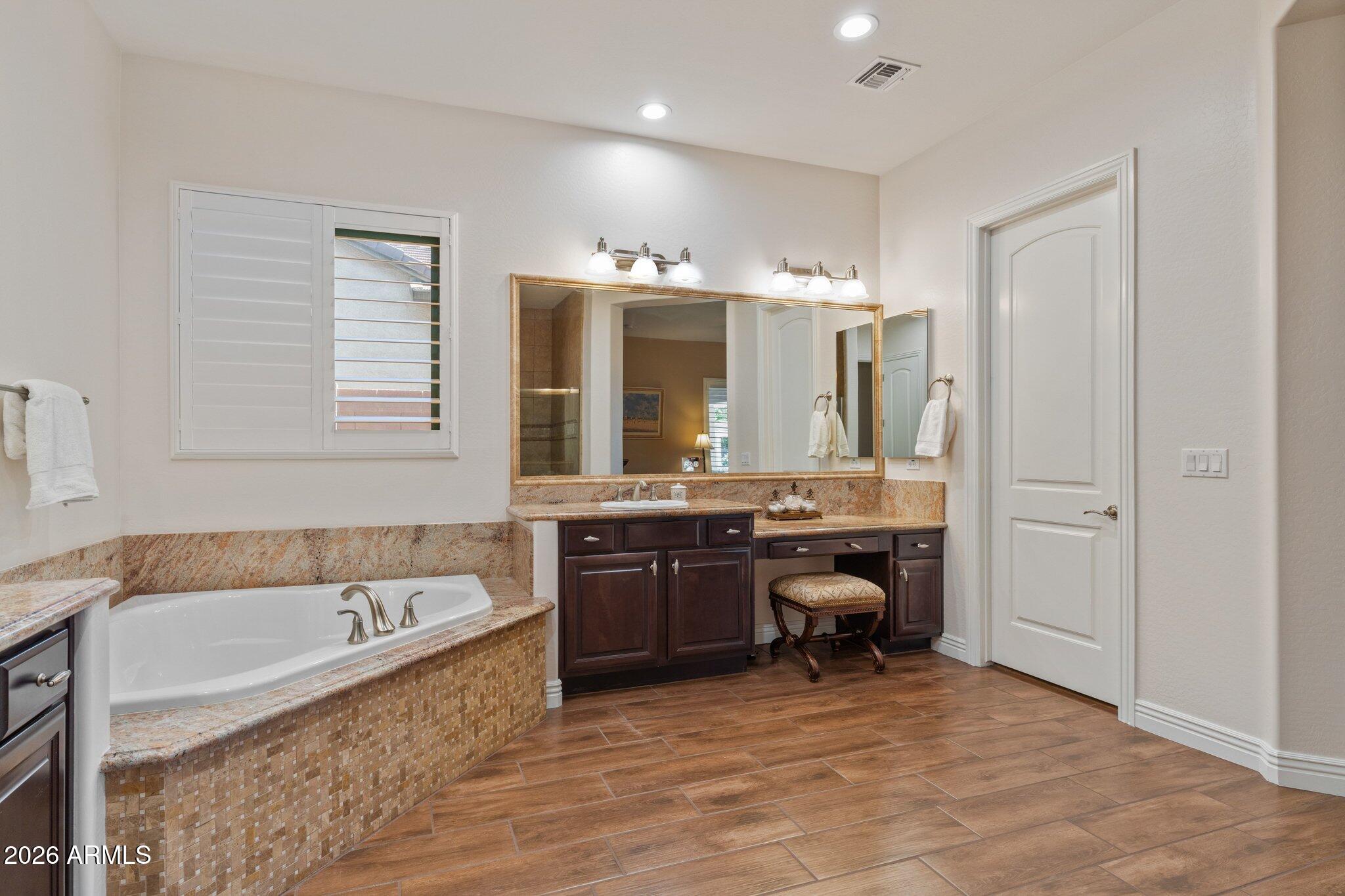 STRATLAND ESTATES - Residential