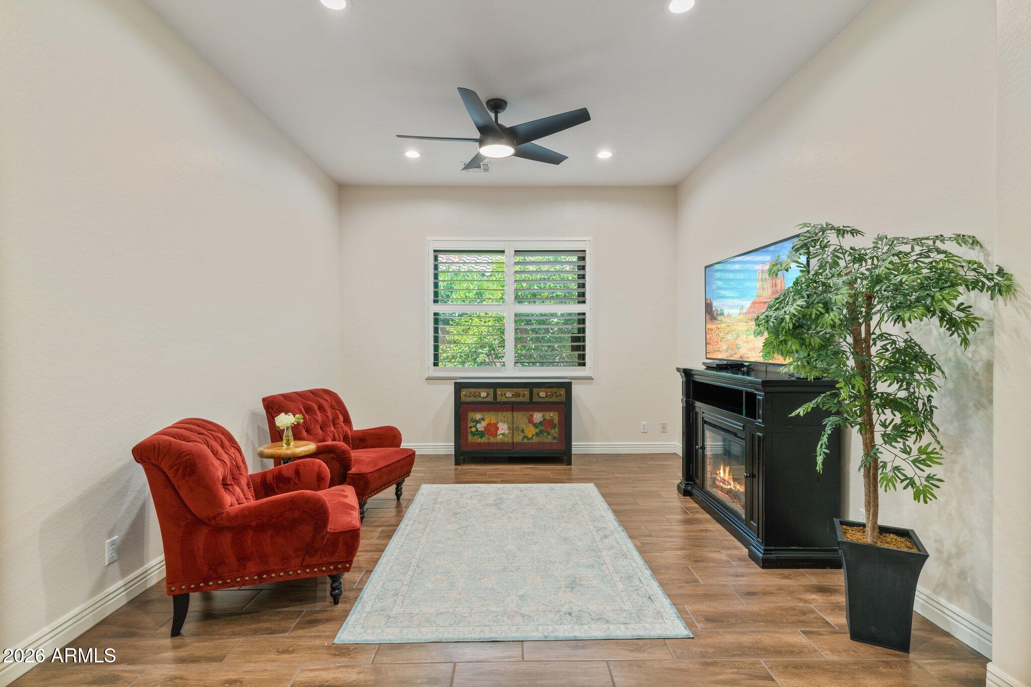 STRATLAND ESTATES - Residential