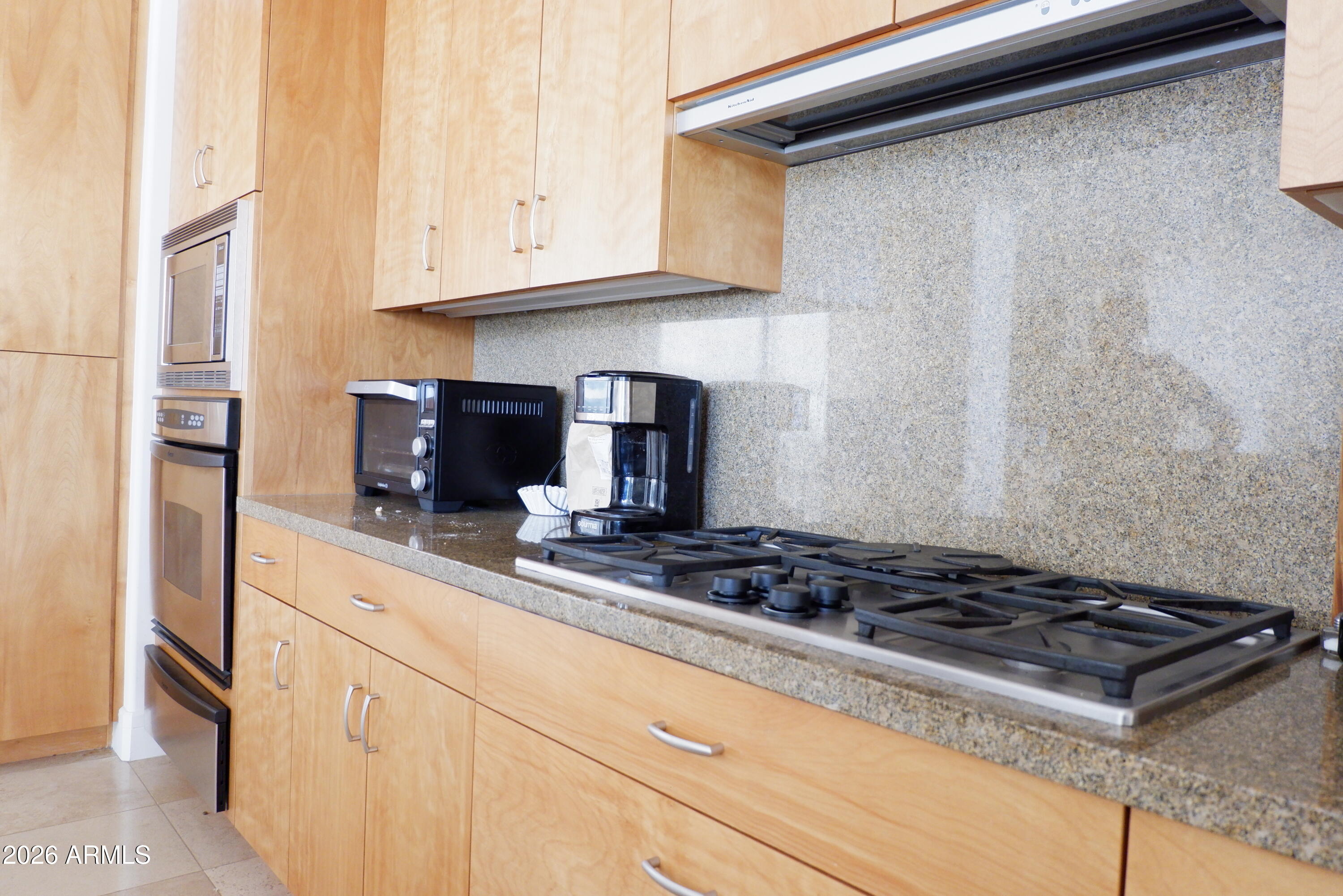 ESPLANADE PLACE CONDOMINIUM AMD - Residential